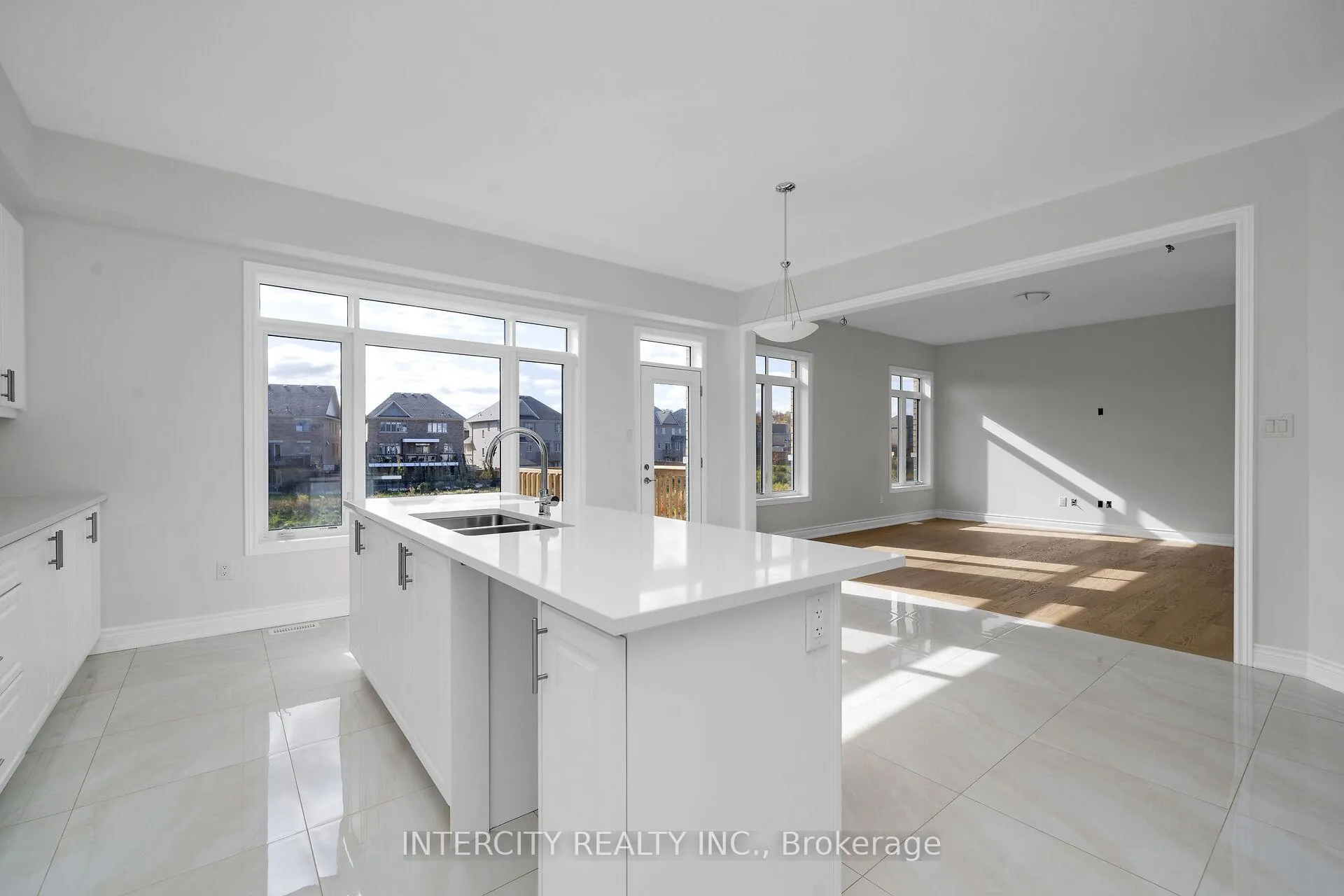 Photo 14 of 16 Keyworth Crescent, Brampton, Sandringham-Wellington North — HOMEH
