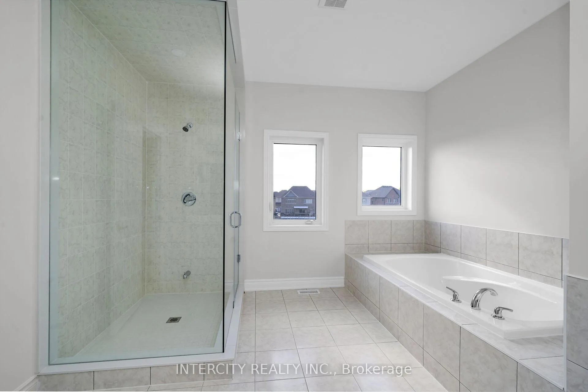 Photo 24 of 16 Keyworth Crescent, Brampton, Sandringham-Wellington North — HOMEH