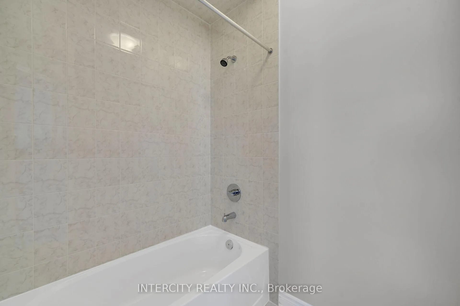 Photo 29 of 16 Keyworth Crescent, Brampton, Sandringham-Wellington North — HOMEH