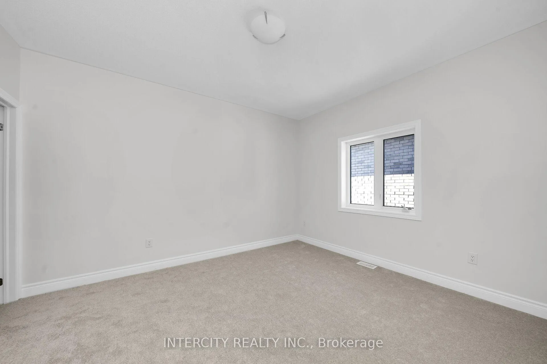 Photo 32 of 16 Keyworth Crescent, Brampton, Sandringham-Wellington North — HOMEH