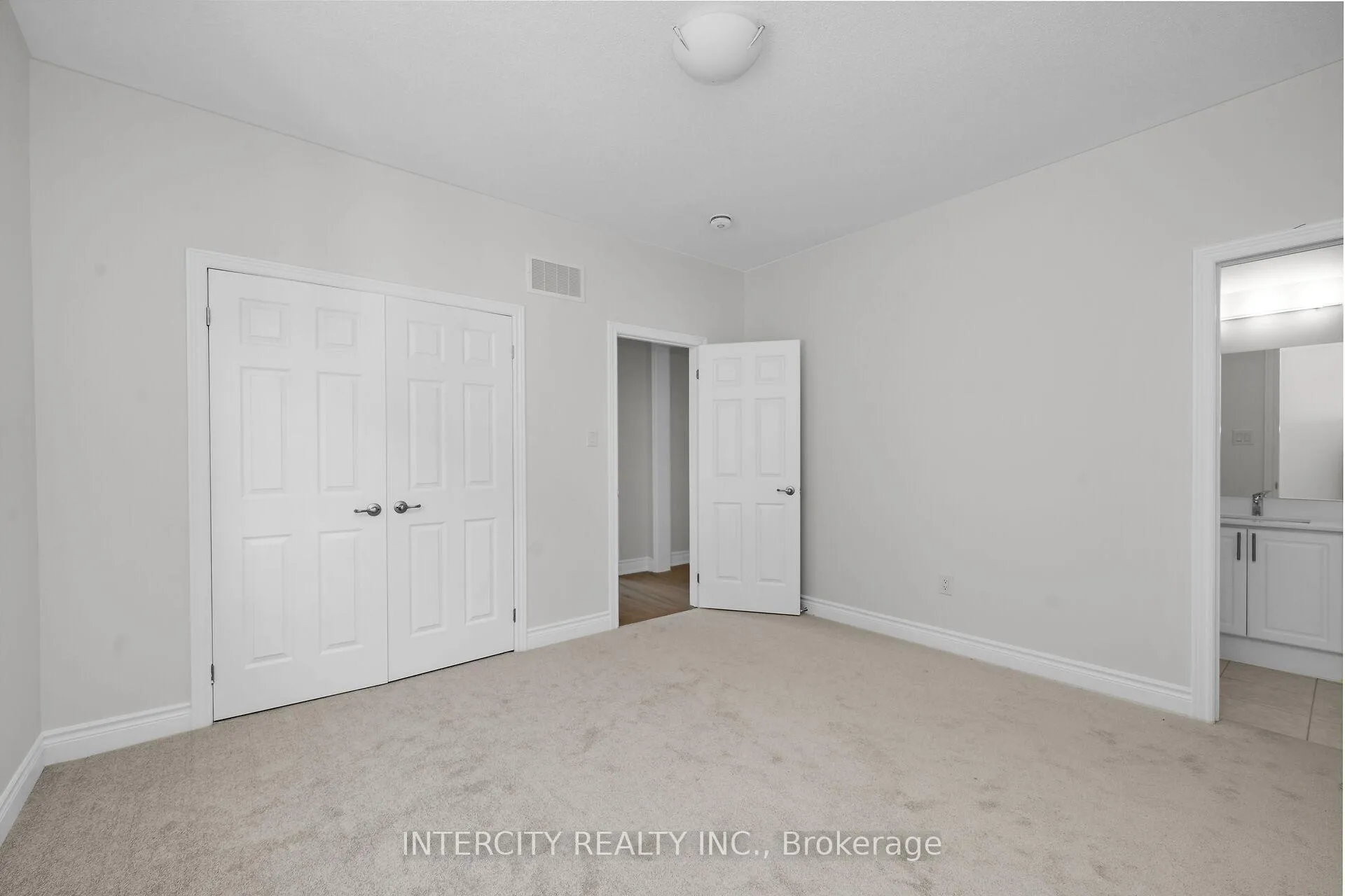 Photo 33 of 16 Keyworth Crescent, Brampton, Sandringham-Wellington North — HOMEH