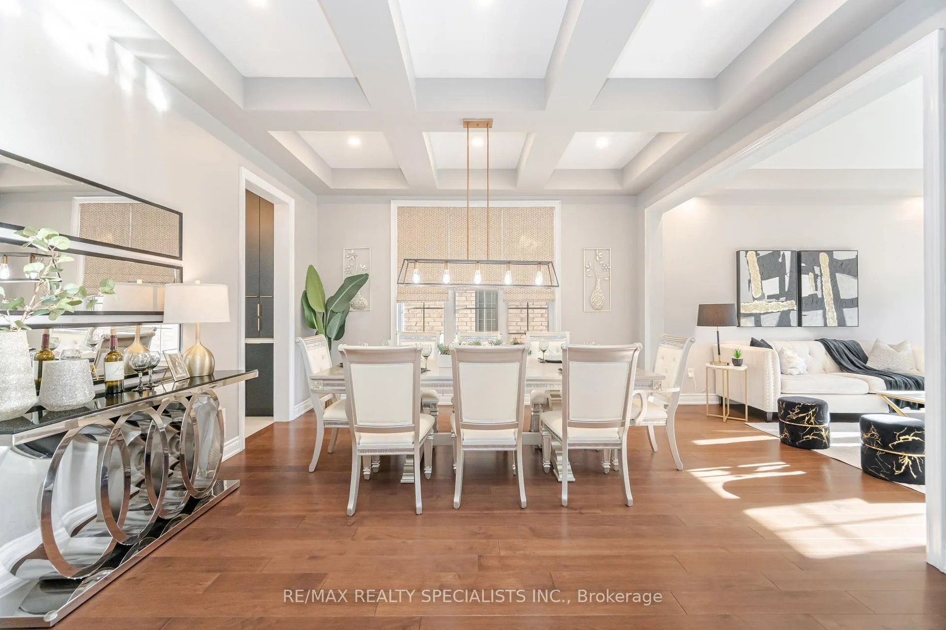 Photo 5 of 8859 Creditview Road, Brampton, Credit Valley — HOMEH