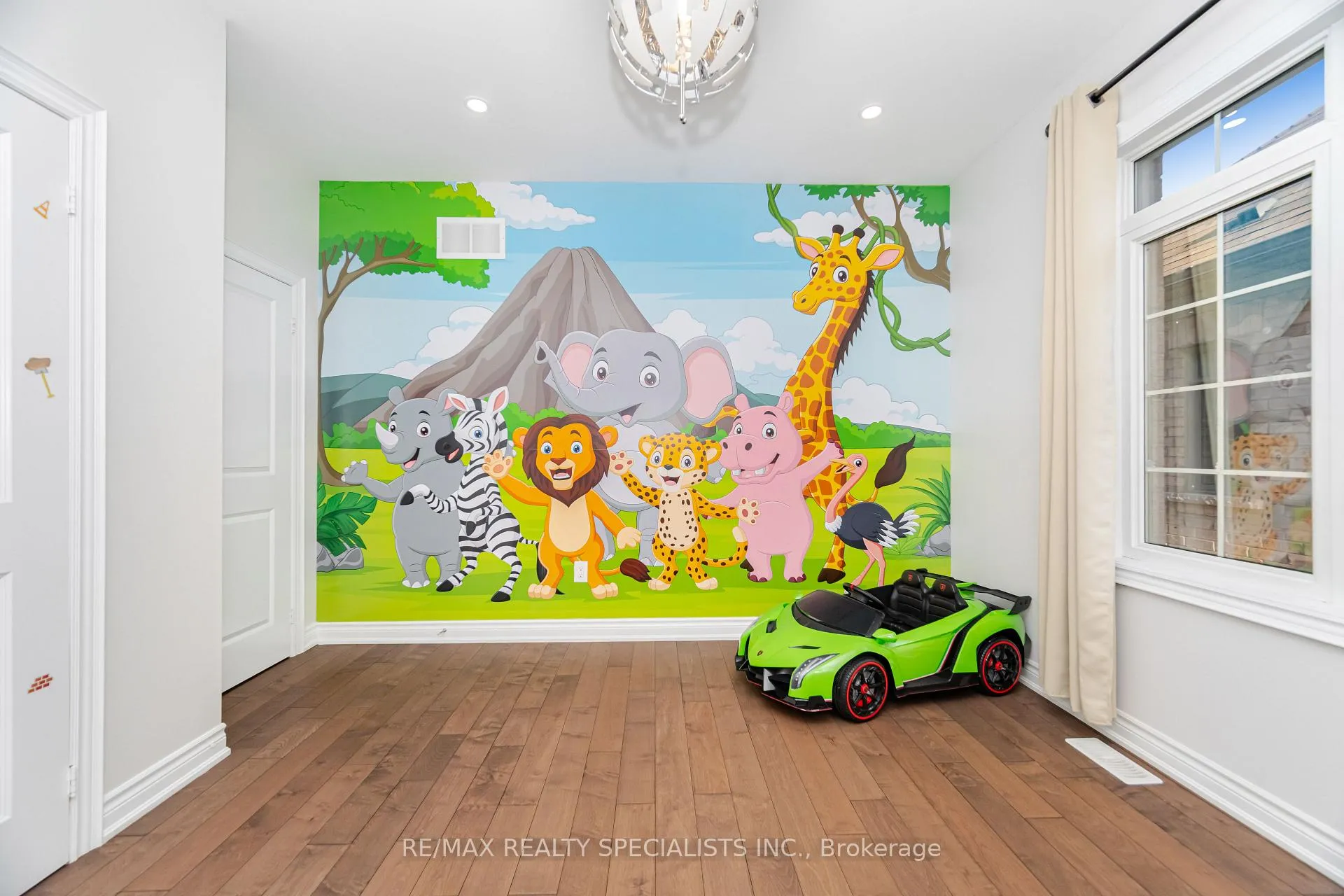 Photo 18 of 8859 Creditview Road, Brampton, Credit Valley — HOMEH