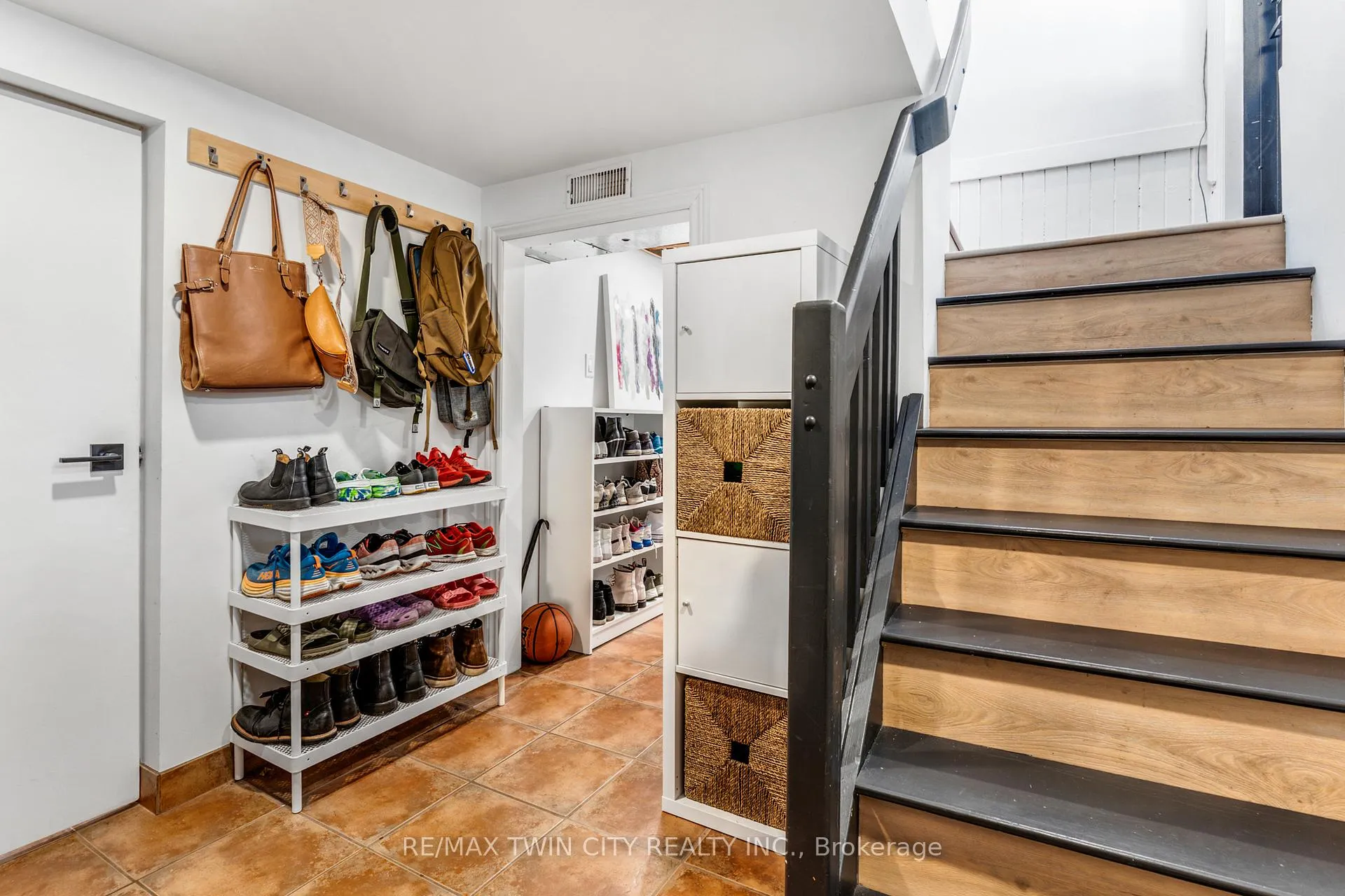 Photo 30 of 86 Earl Street, Kitchener — HOMEH