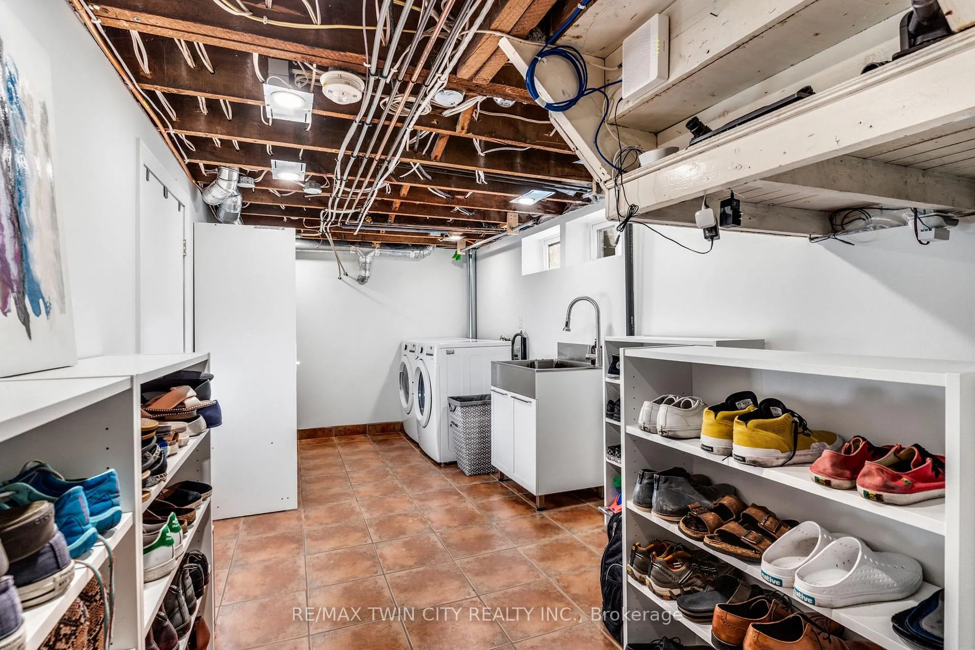 Photo 32 of 86 Earl Street, Kitchener — HOMEH