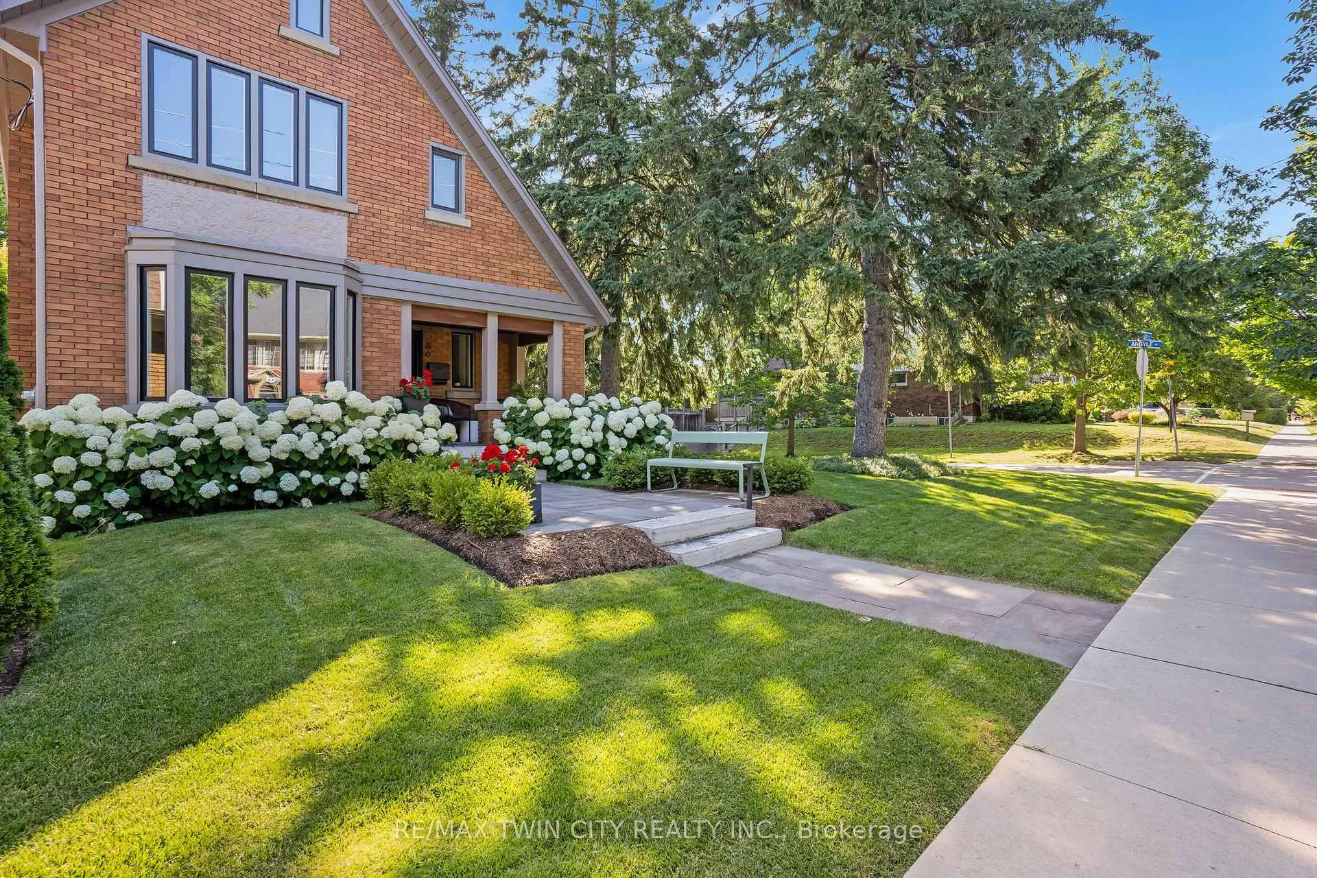 Photo 42 of 86 Earl Street, Kitchener — HOMEH