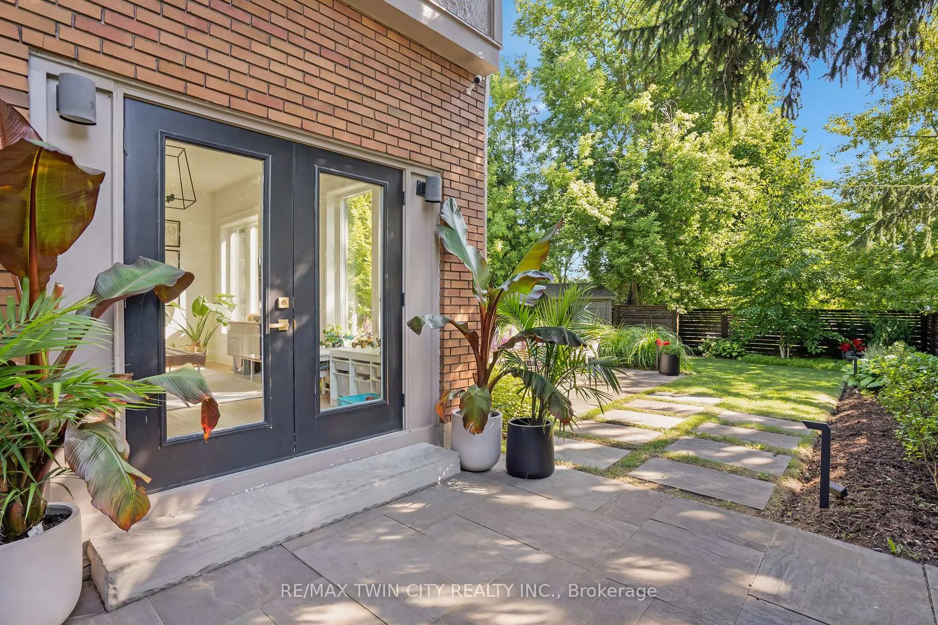 Photo 44 of 86 Earl Street, Kitchener — HOMEH