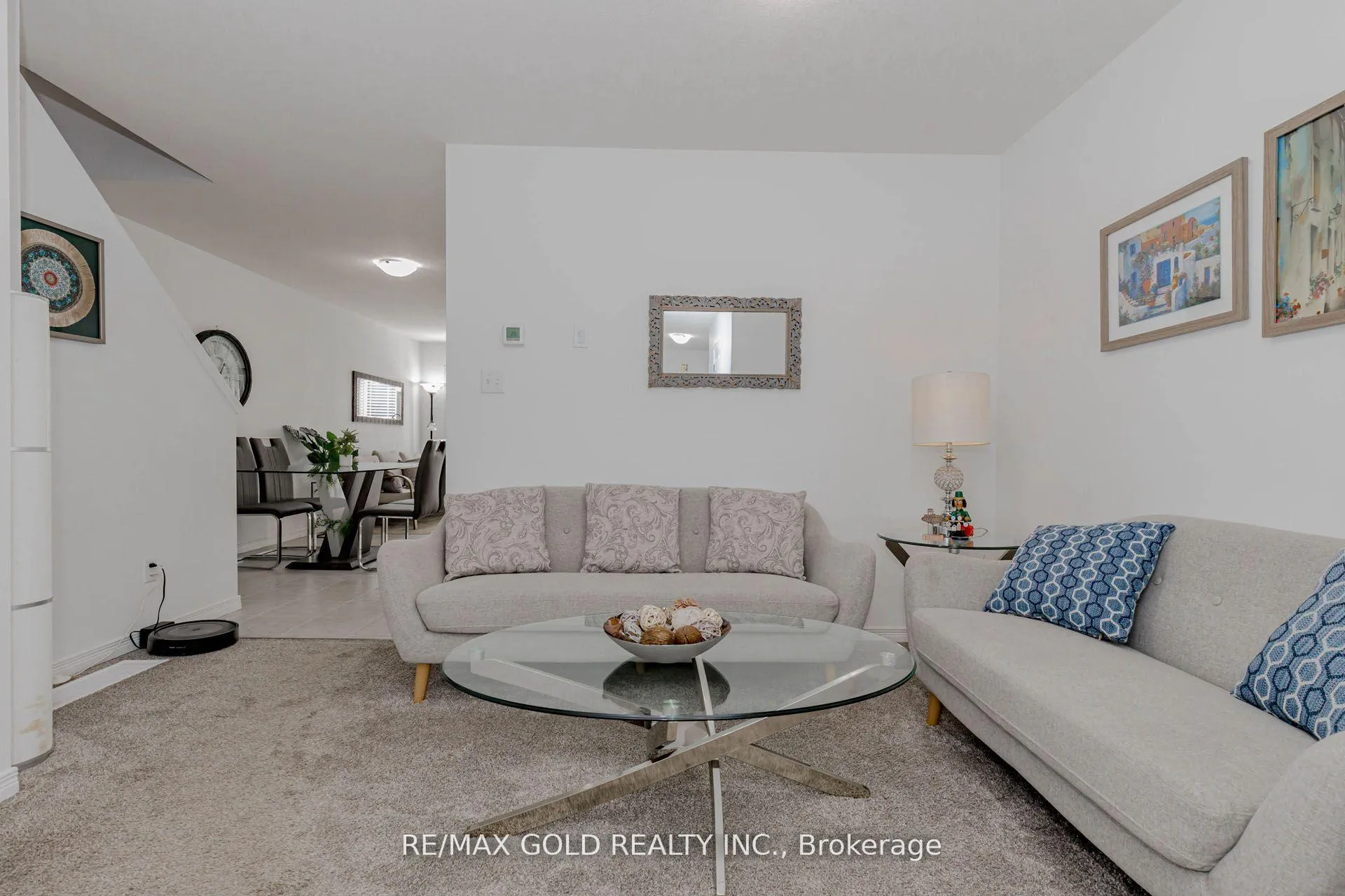 Photo 5 of 208 Woodmeadow Court, Kitchener — HOMEH