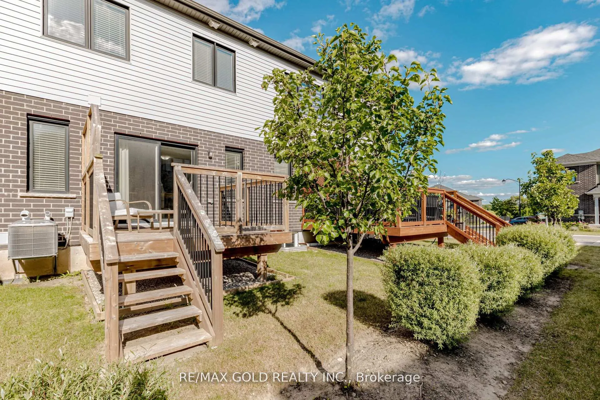 Photo 31 of 208 Woodmeadow Court, Kitchener — HOMEH
