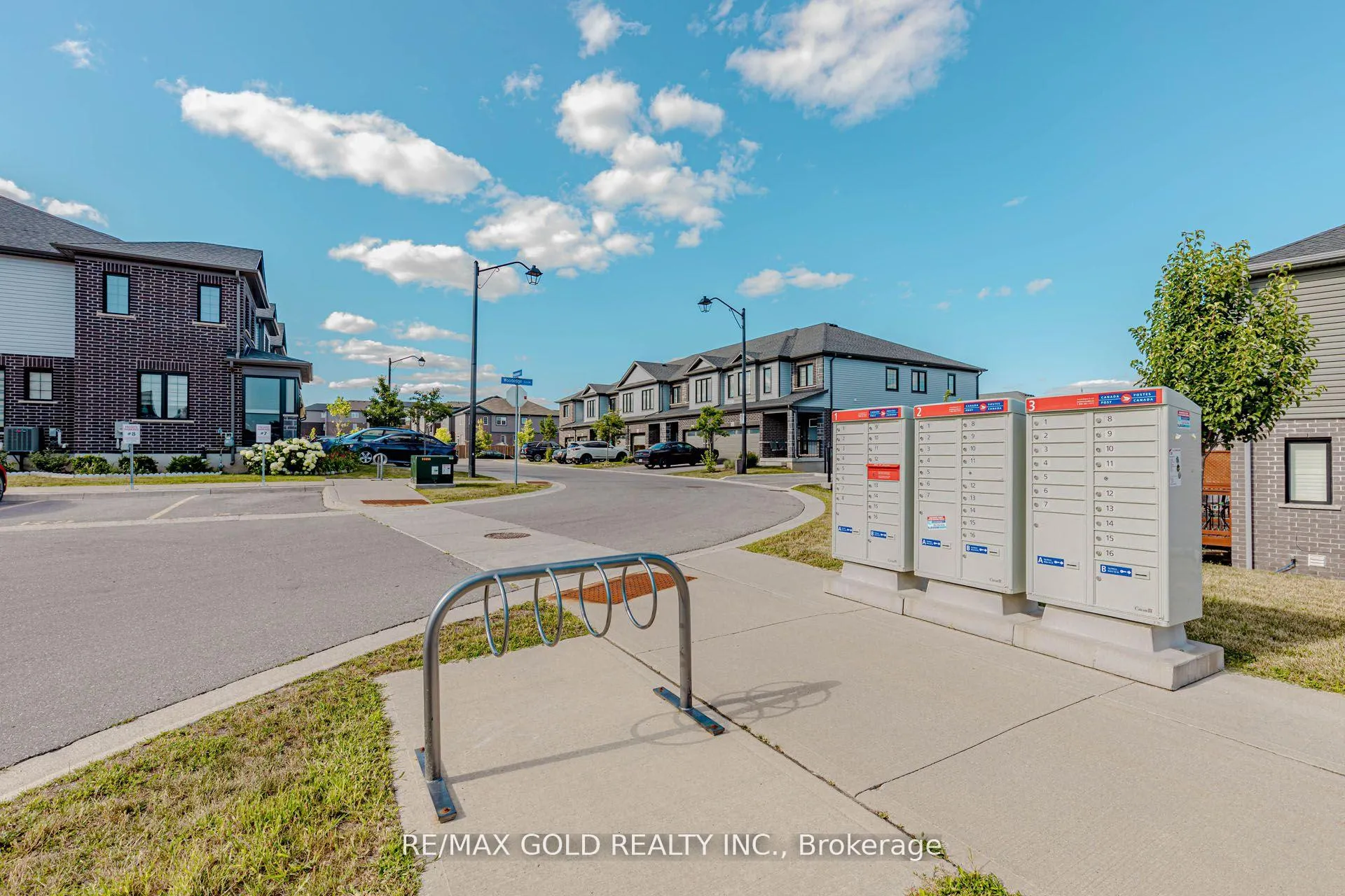 Photo 34 of 208 Woodmeadow Court, Kitchener — HOMEH