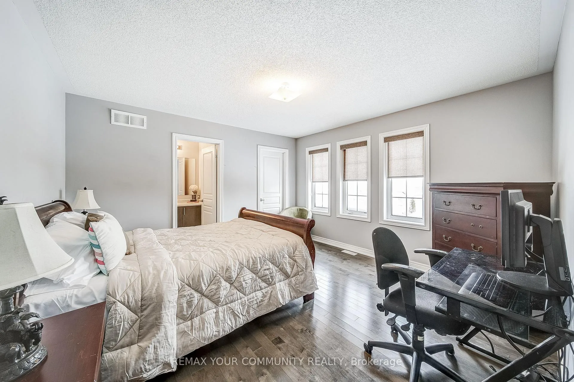 Photo 24 of 18 Beechener Street, Georgina, Sutton & Jackson's Point — HOMEH