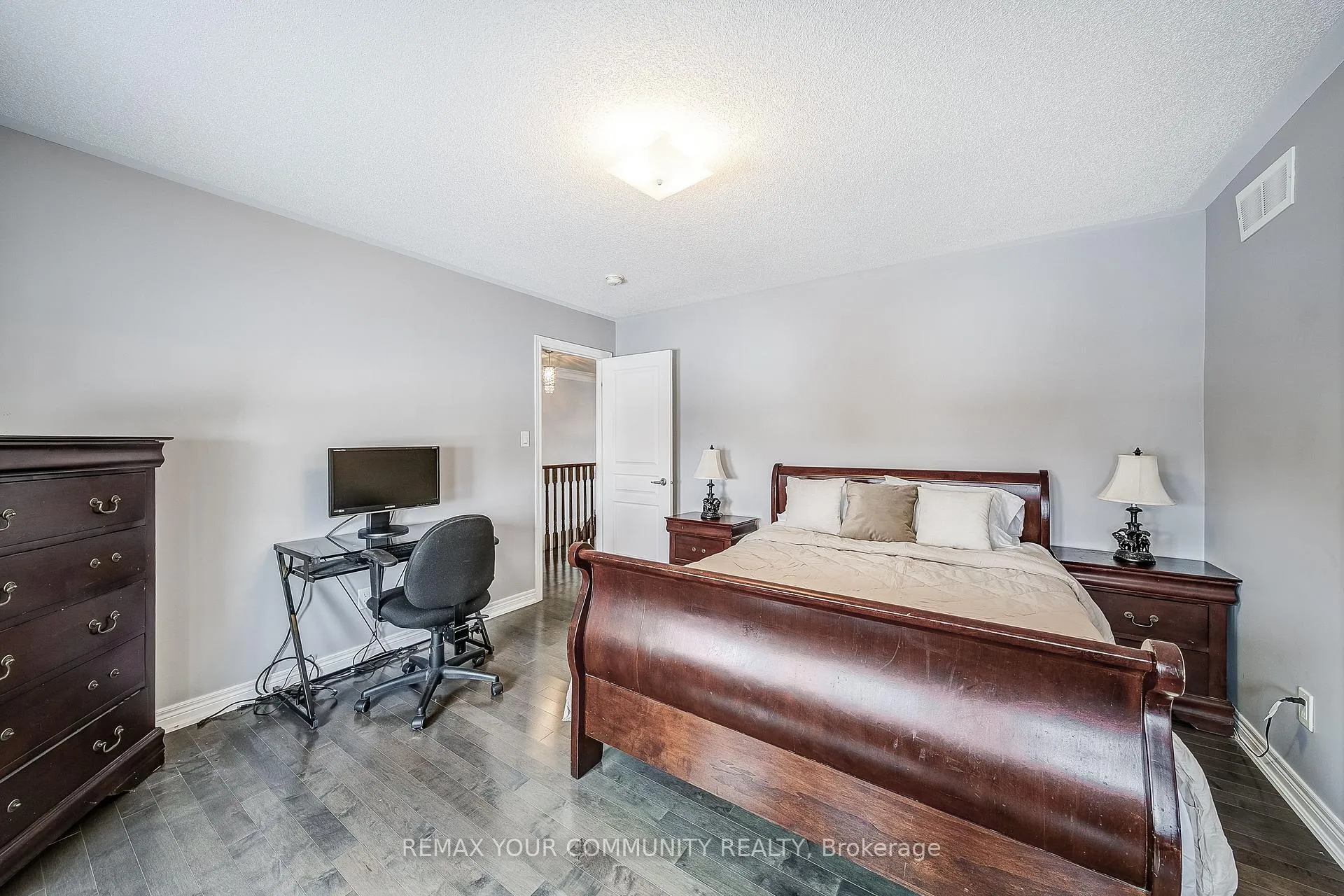 Photo 25 of 18 Beechener Street, Georgina, Sutton & Jackson's Point — HOMEH