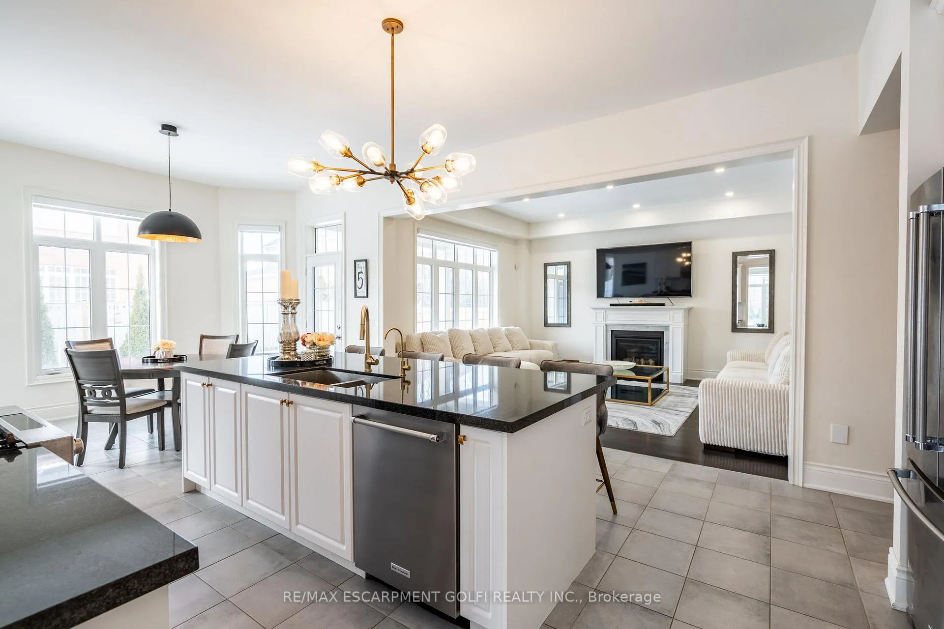 Photo 12 of 3 Shippee Avenue, Hamilton, Stoney Creek — HOMEH