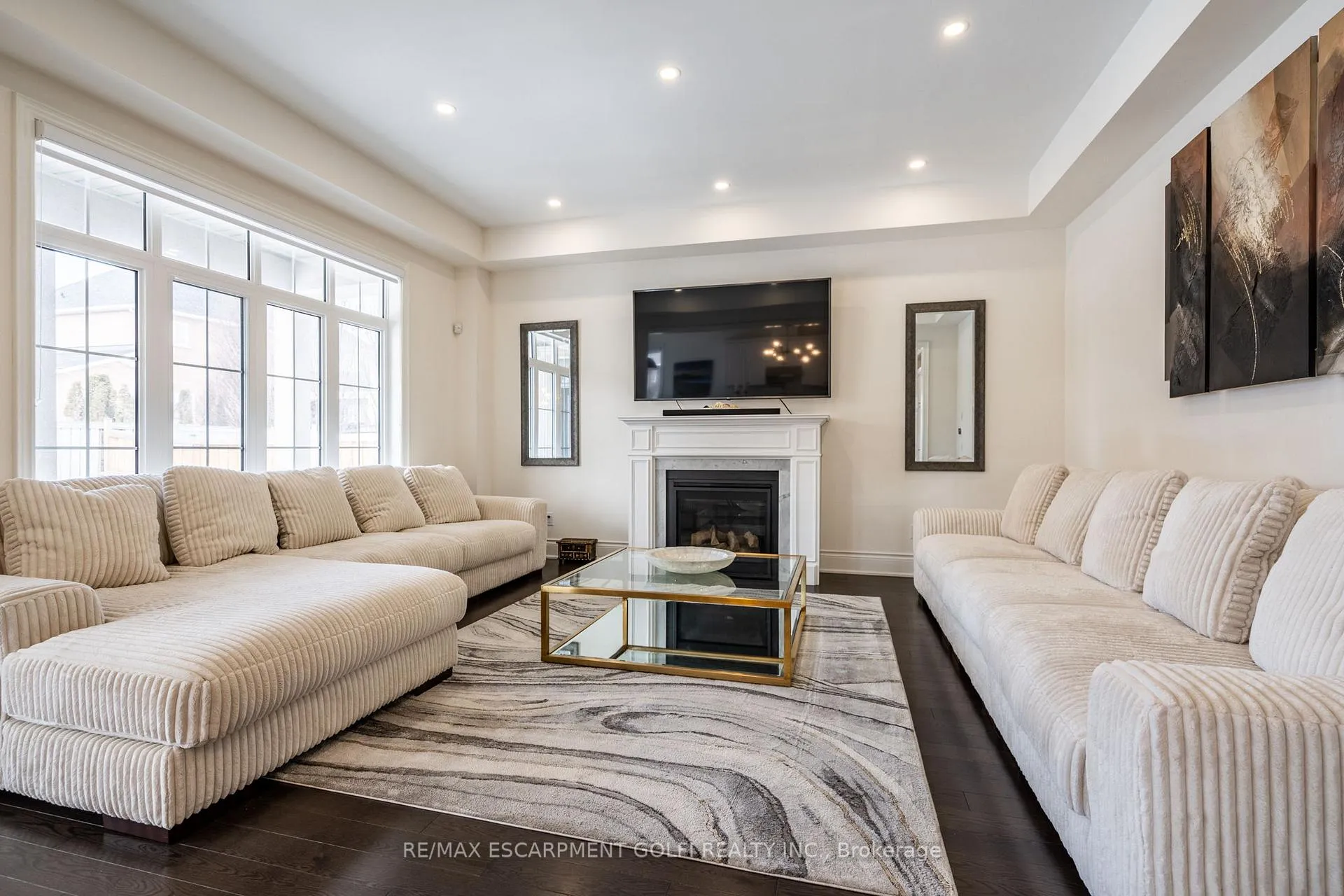 Photo 14 of 3 Shippee Avenue, Hamilton, Stoney Creek — HOMEH