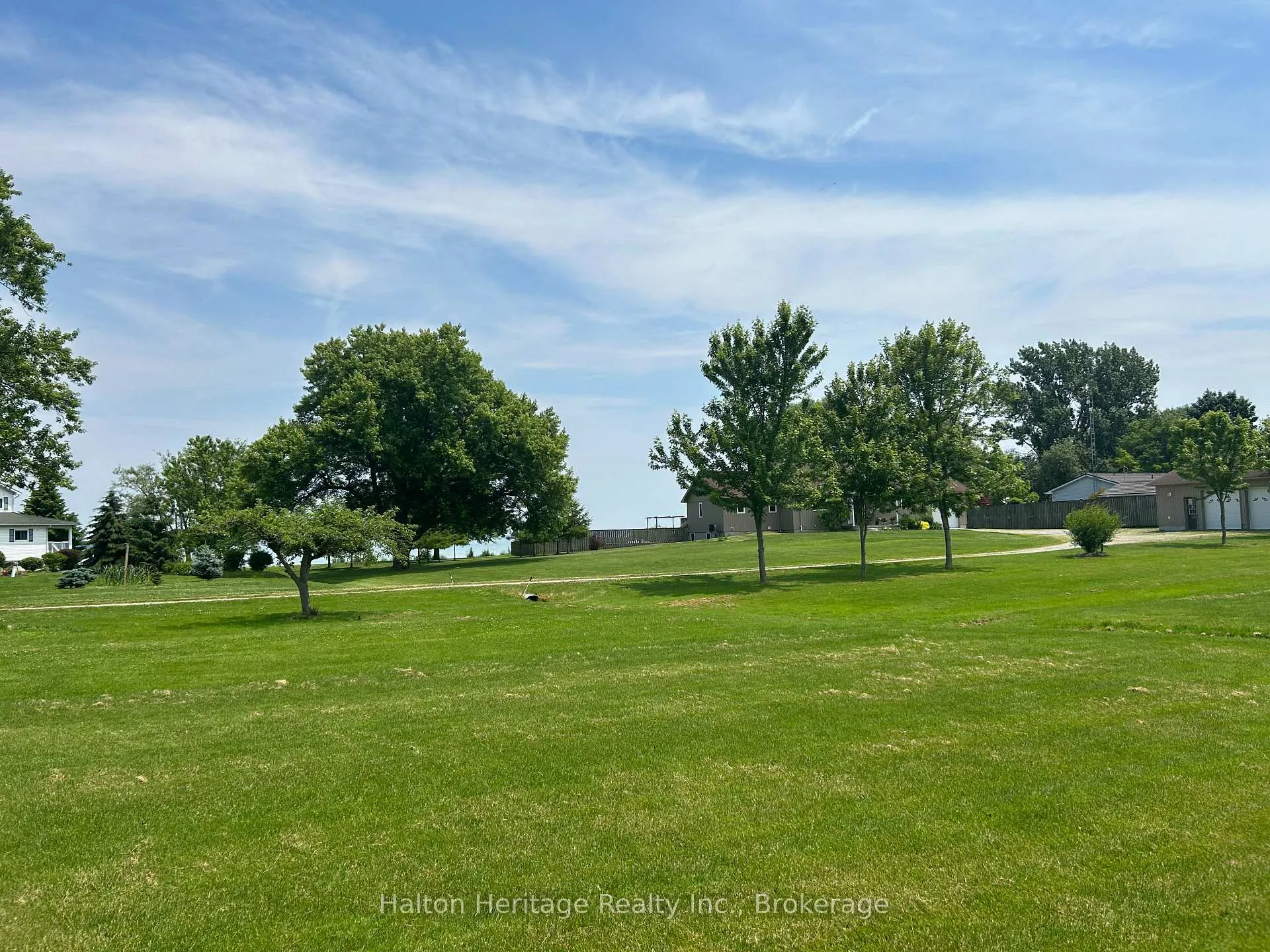 Photo 4 of 418 Lakeshore Road, Haldimand — HOMEH