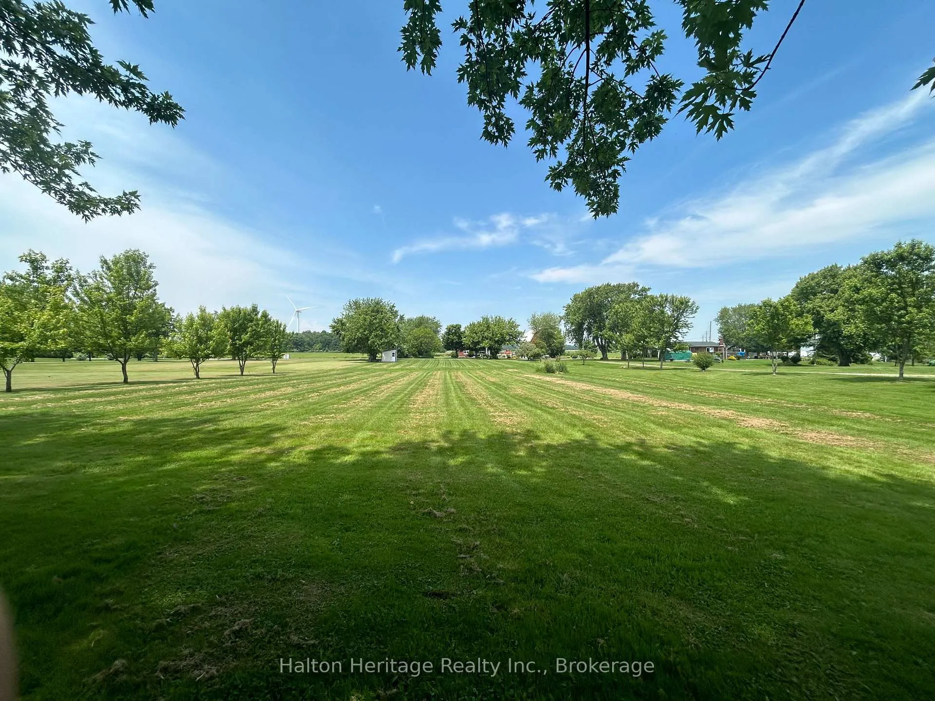 Photo 5 of 418 Lakeshore Road, Haldimand — HOMEH