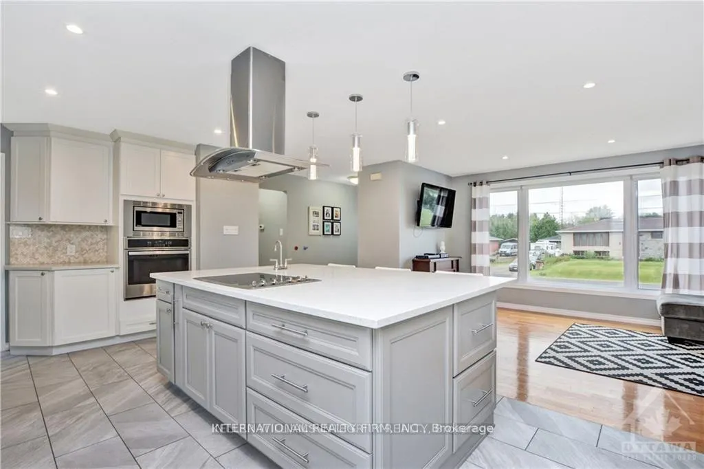 Photo 6 of 5 Murphy Court, Ottawa, Kanata - Rural Kanata (Central) — HOMEH