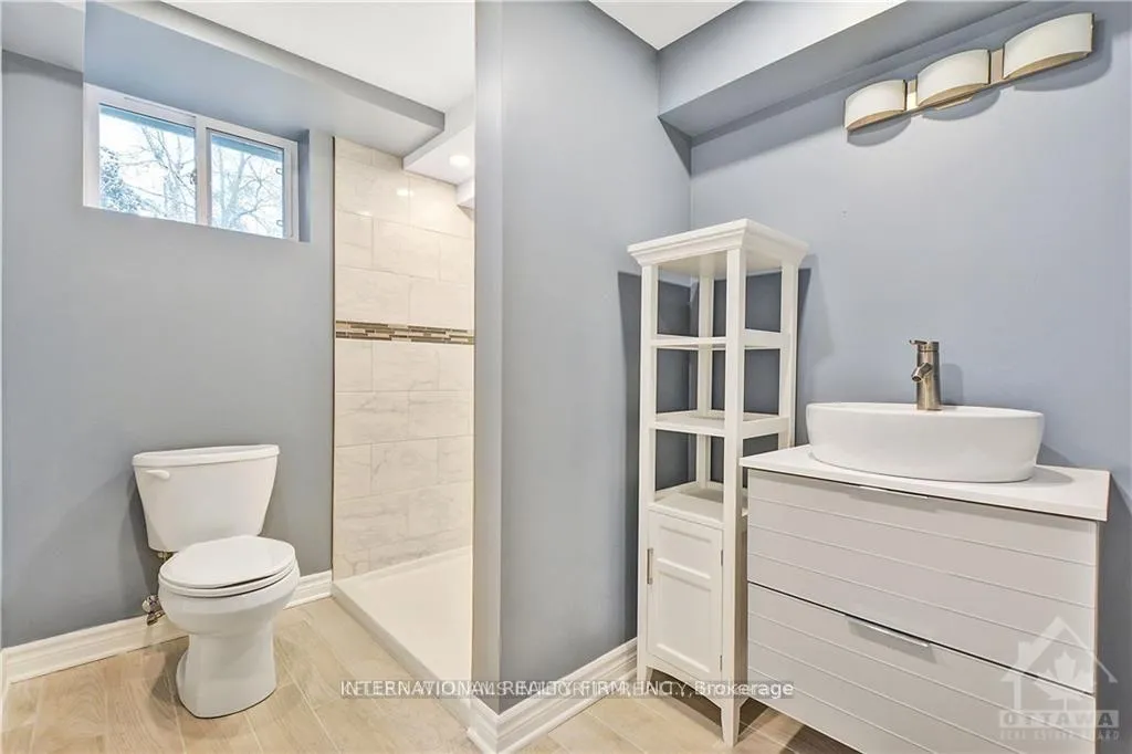 Photo 11 of 5 Murphy Court, Ottawa, Kanata - Rural Kanata (Central) — HOMEH