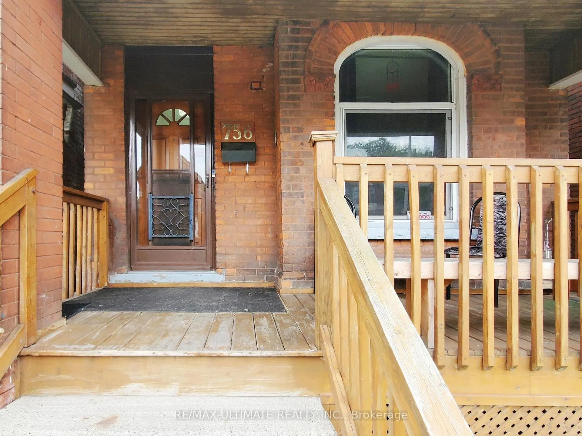 Front of 756 Cannon Street E