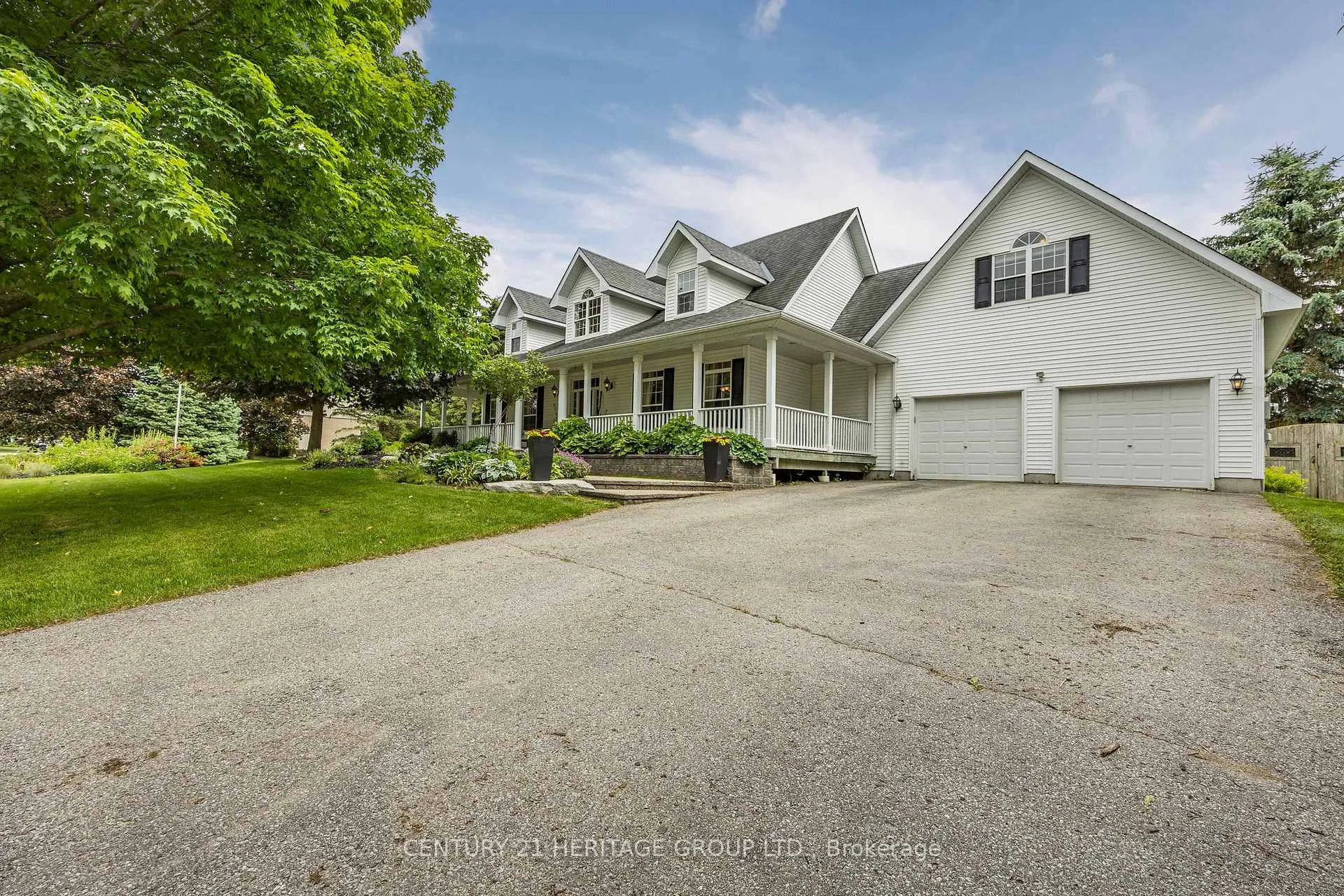 Front of 122 Davis Trail