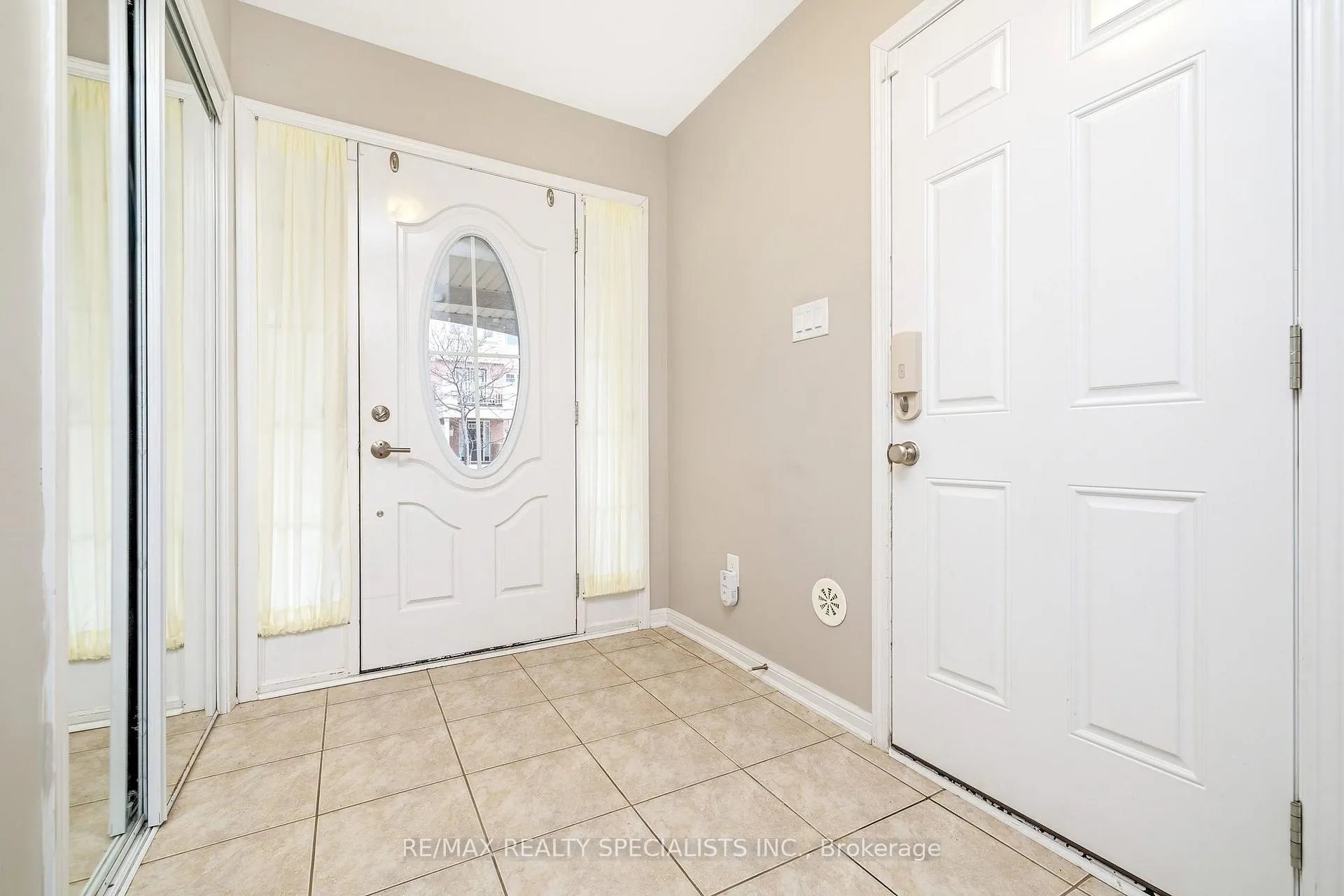 Photo 5 of 562 Pharo Point, Milton, Willmott — HOMEH