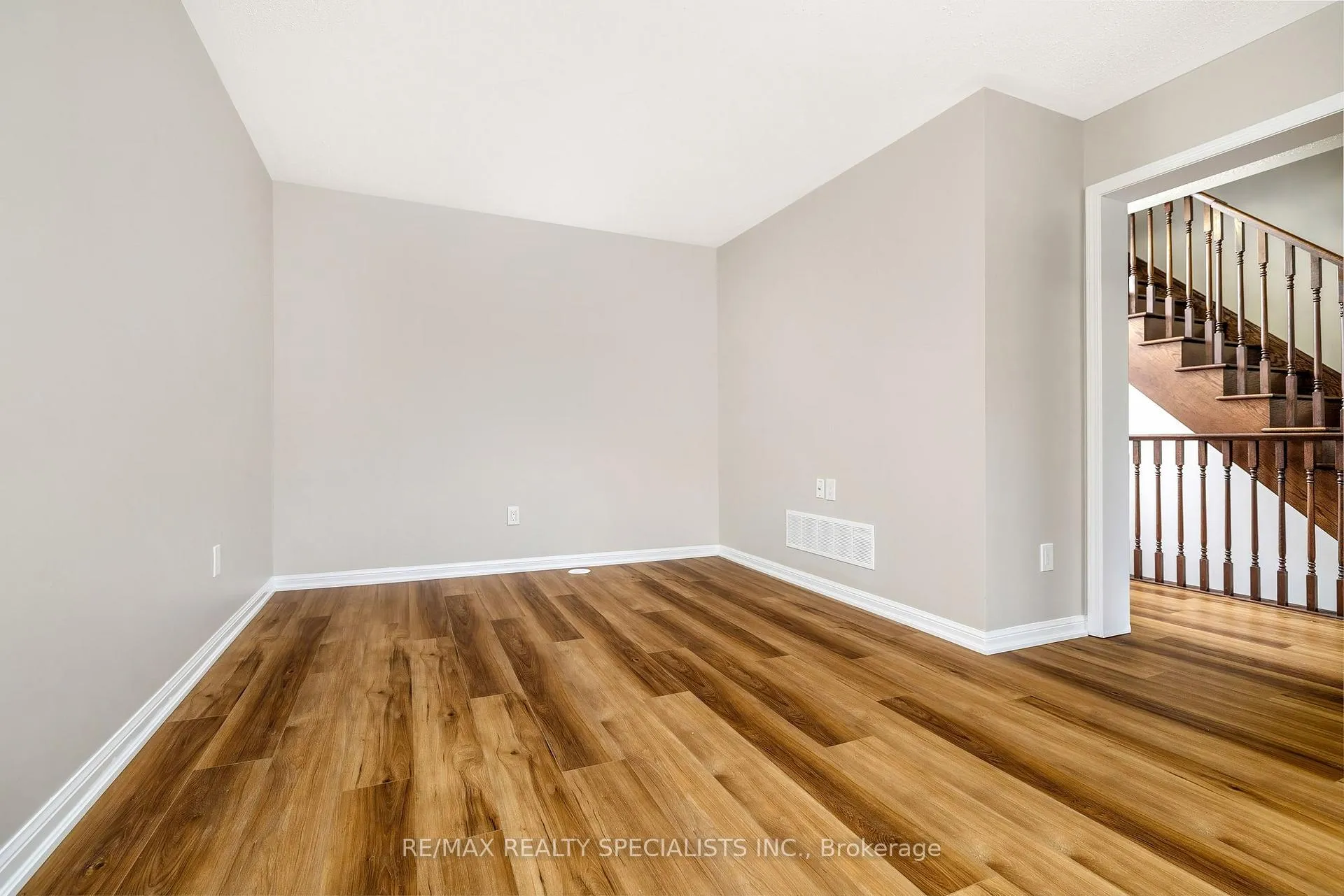 Photo 9 of 562 Pharo Point, Milton, Willmott — HOMEH