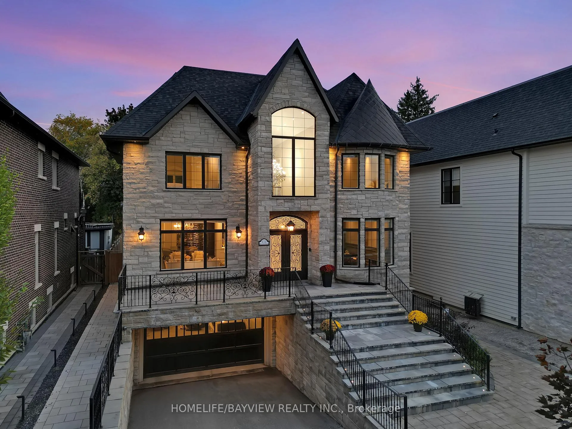 Front of 111 Hillview Road