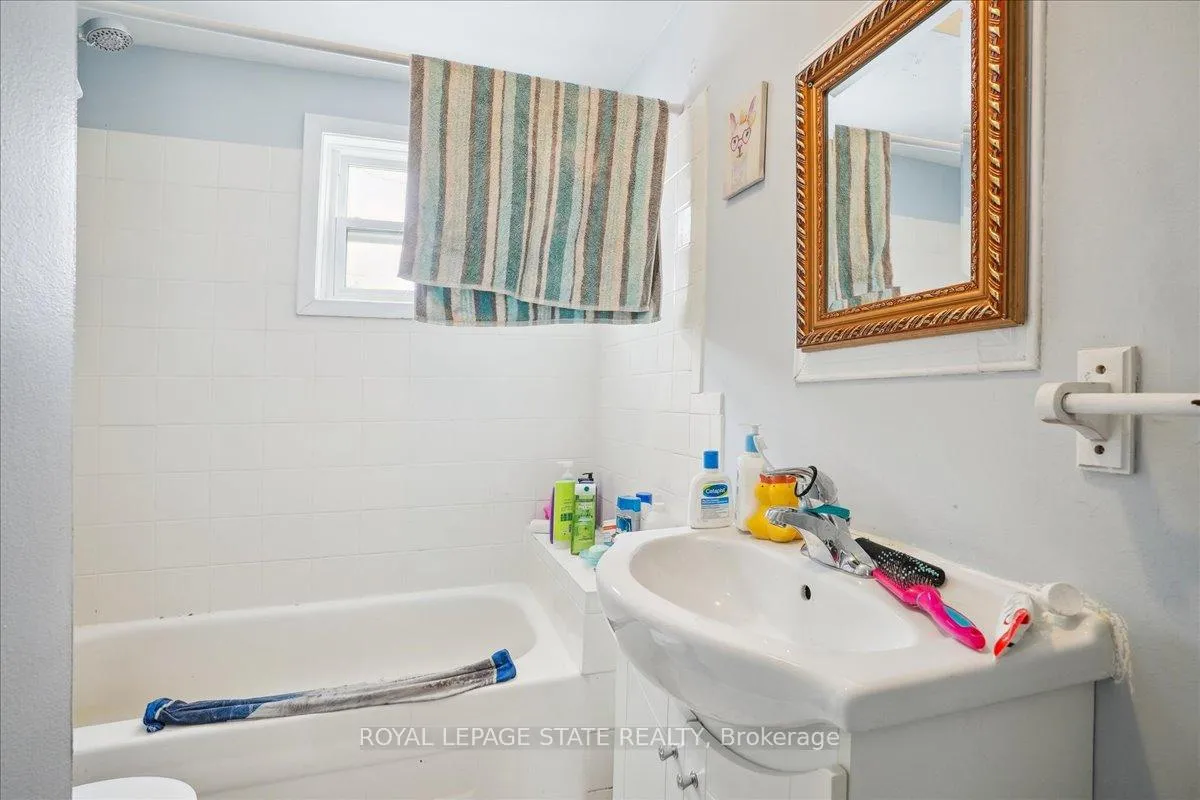 Photo 23 of 63 Pelham Road, St. Catharines, Western Hill — HOMEH