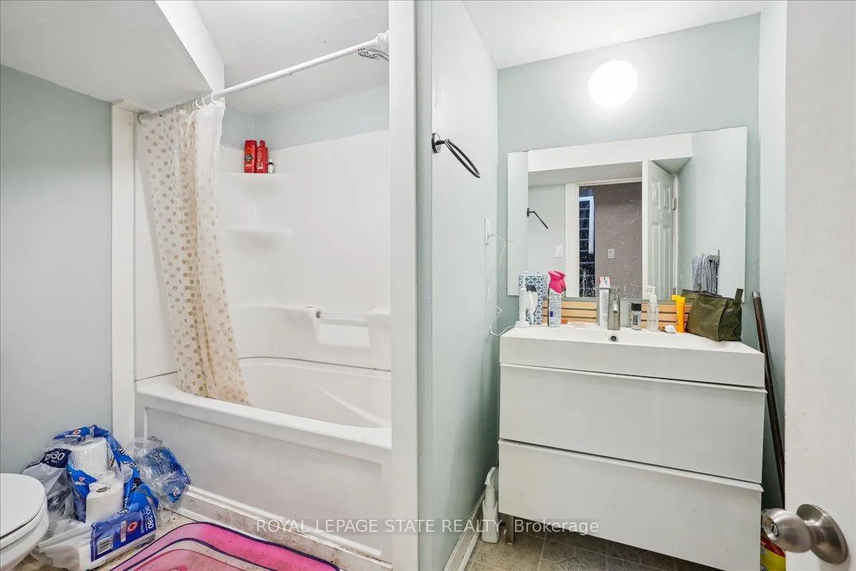 Photo 32 of 63 Pelham Road, St. Catharines, Western Hill — HOMEH