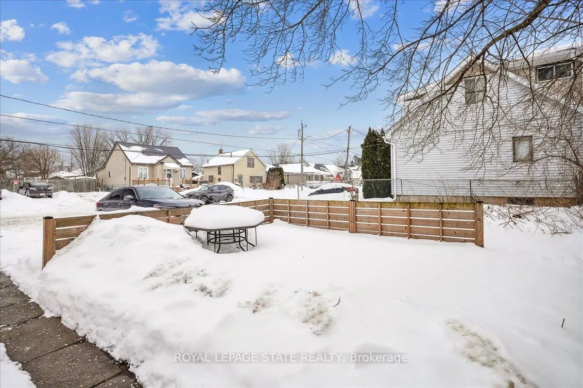 Photo 33 of 63 Pelham Road, St. Catharines, Western Hill — HOMEH