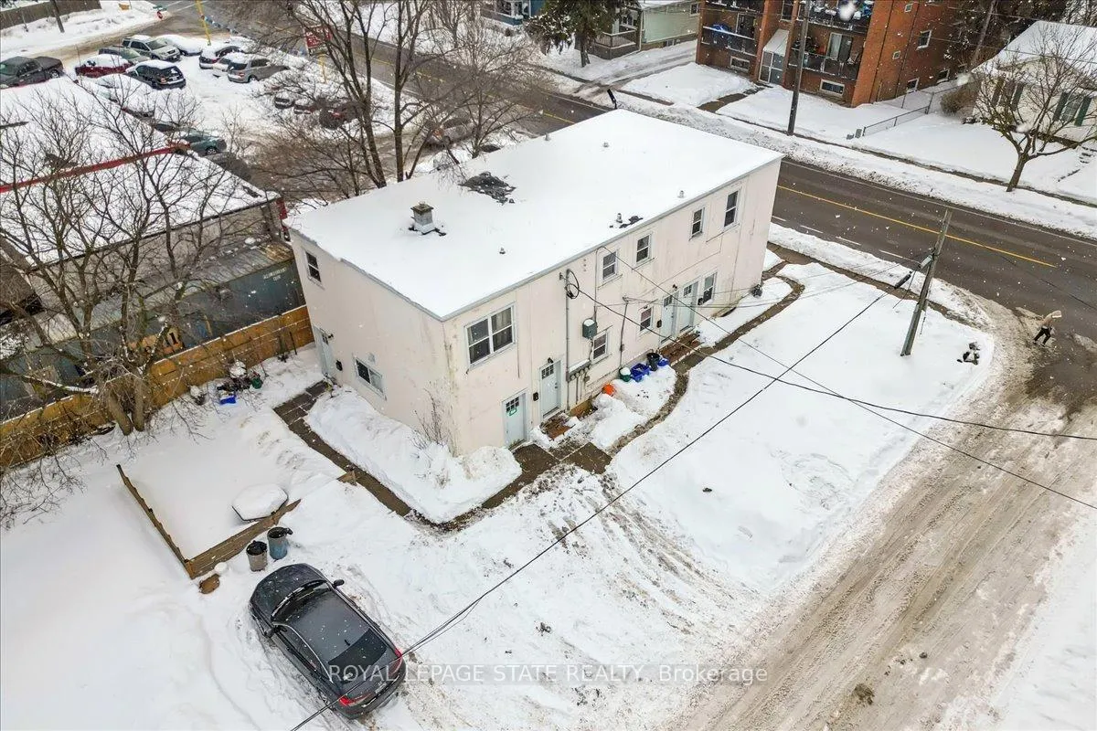 Photo 36 of 63 Pelham Road, St. Catharines, Western Hill — HOMEH