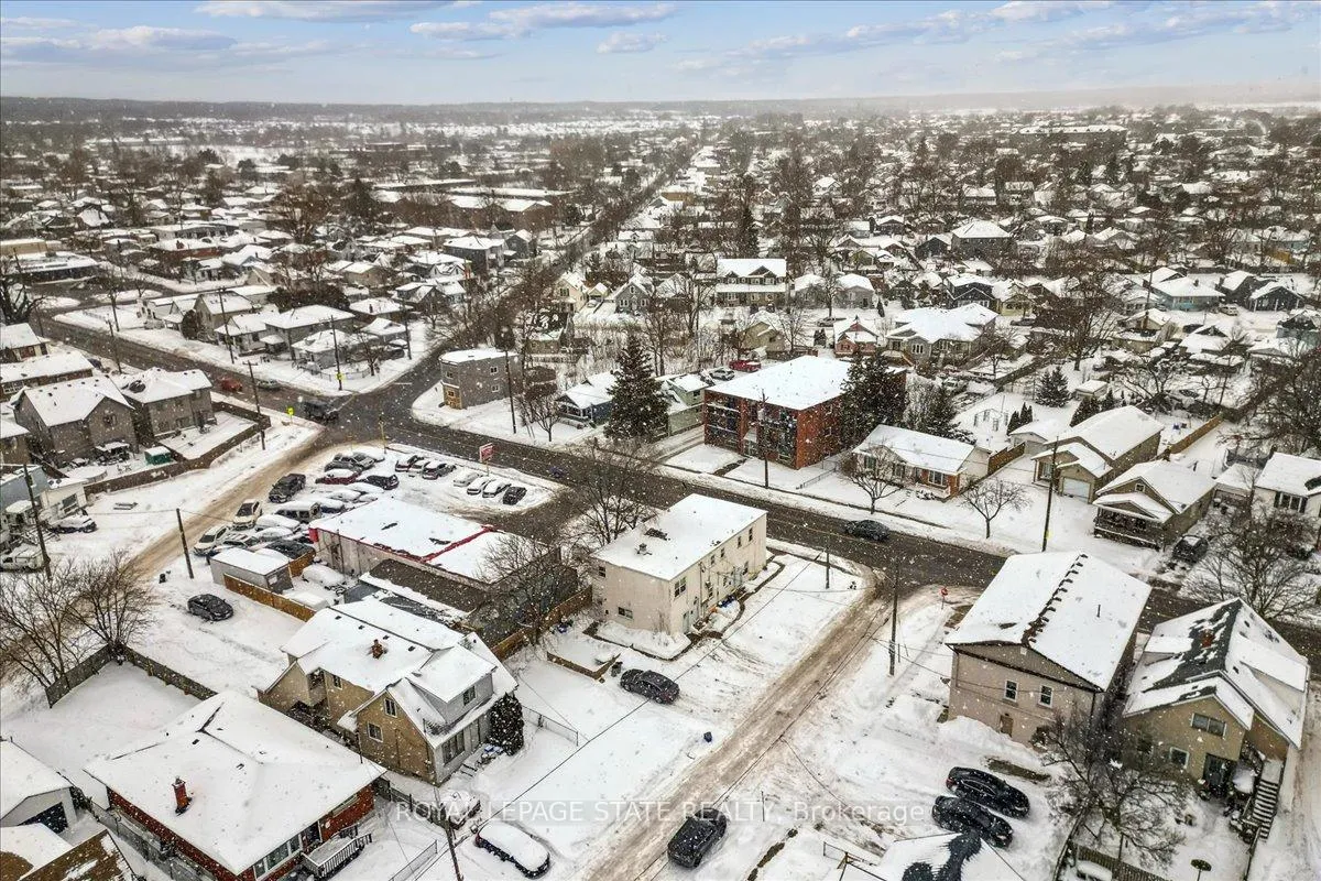 Photo 39 of 63 Pelham Road, St. Catharines, Western Hill — HOMEH