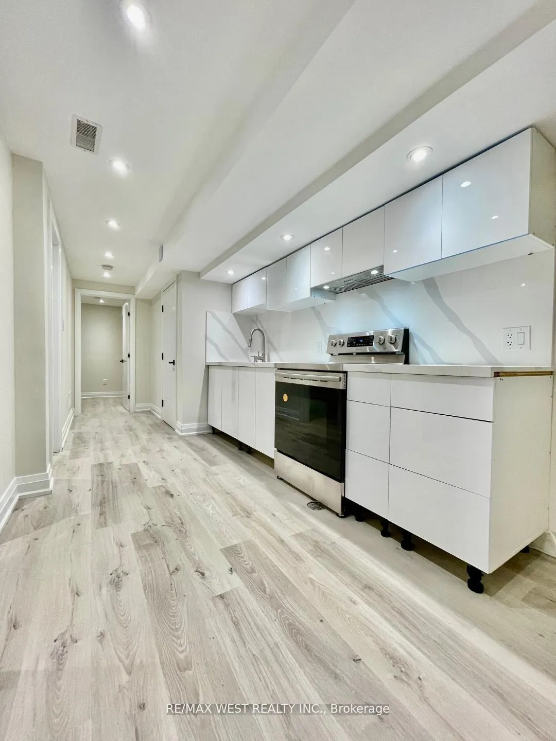 Photo 12 of 68 Marieta Street, Vaughan, East Woodbridge — HOMEH