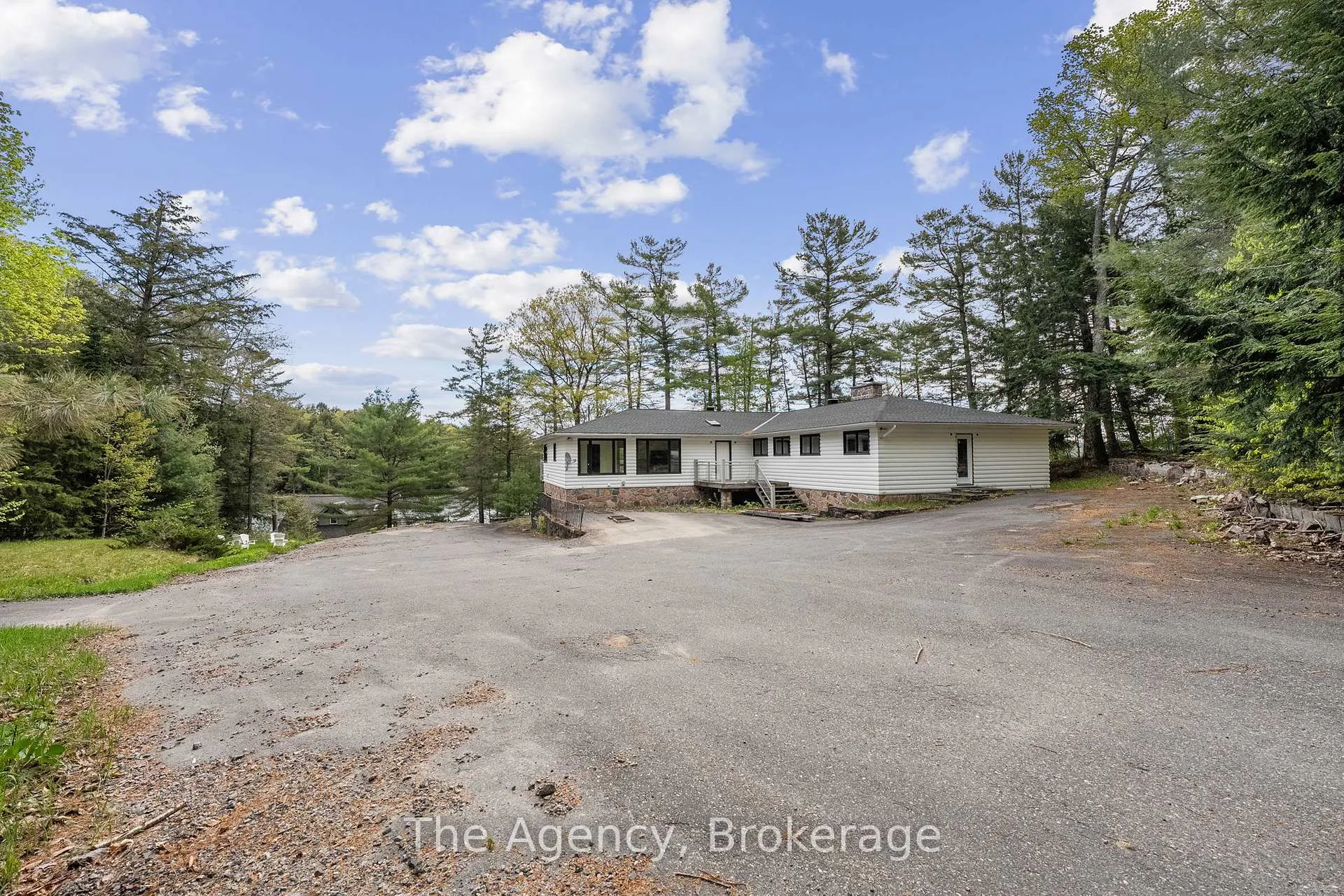 Photo 16 of 80 Tall Timbers Road, Seguin — HOMEH