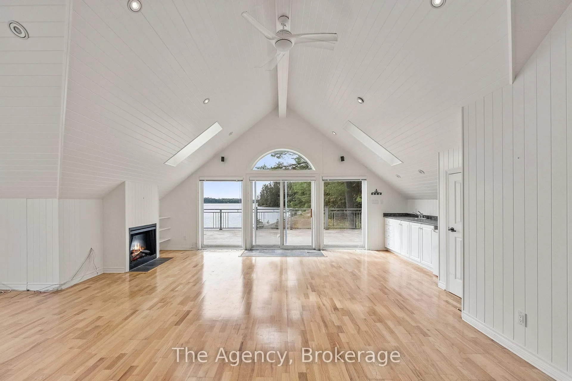 Photo 33 of 80 Tall Timbers Road, Seguin — HOMEH