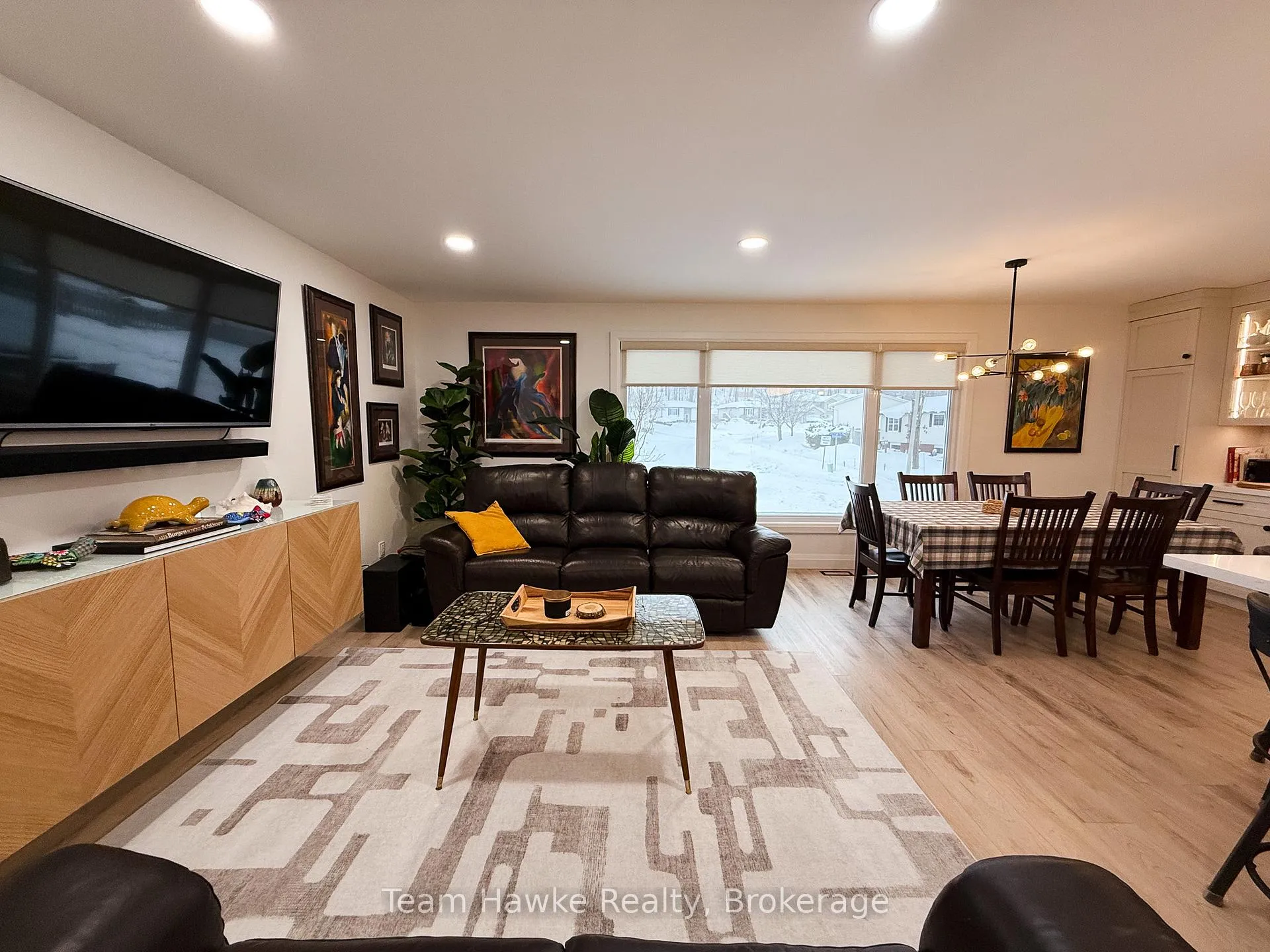 Photo 6 of 802 Birchwood Drive, Midland — HOMEH