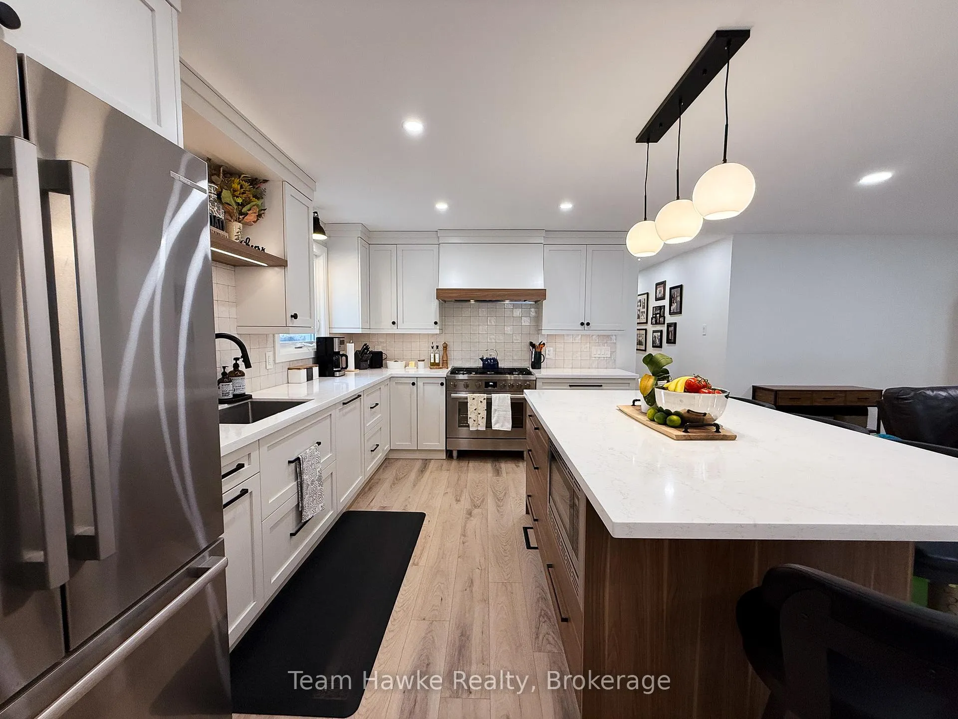 Photo 12 of 802 Birchwood Drive, Midland — HOMEH