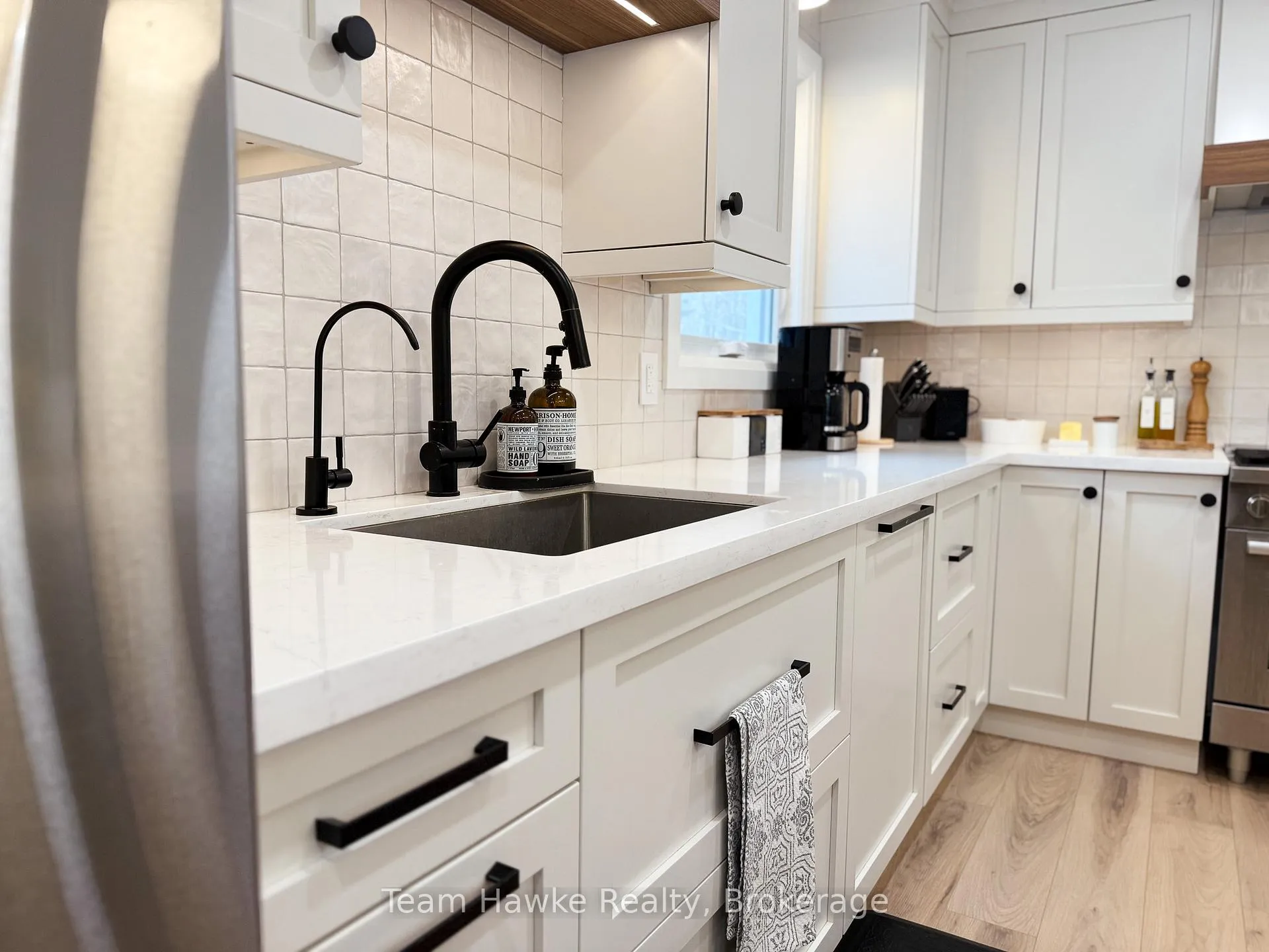 Photo 14 of 802 Birchwood Drive, Midland — HOMEH
