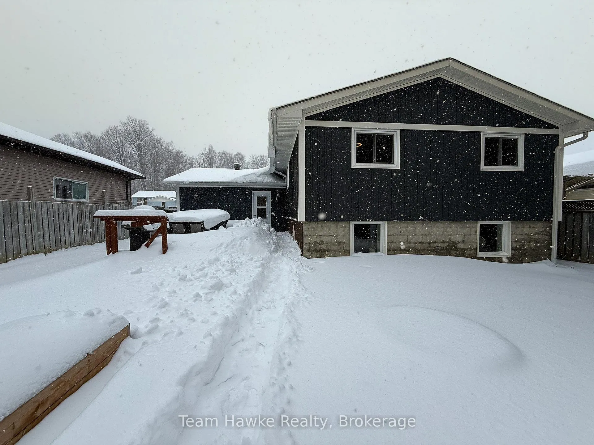 Photo 45 of 802 Birchwood Drive, Midland — HOMEH