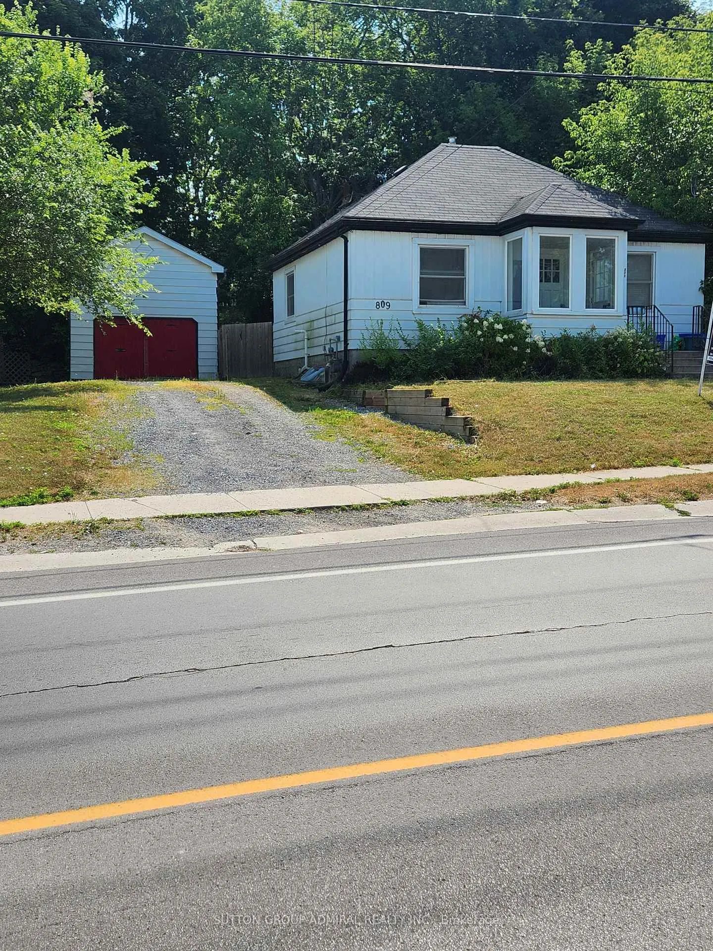 Photo 2 of 809 Portsmouth Avenue, Kingston, Central City West — HOMEH
