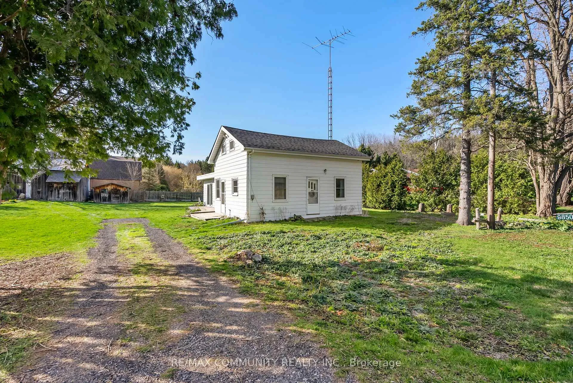 Photo 1 of 9850 Columbia Way, Caledon, Rural Caledon — HOMEH
