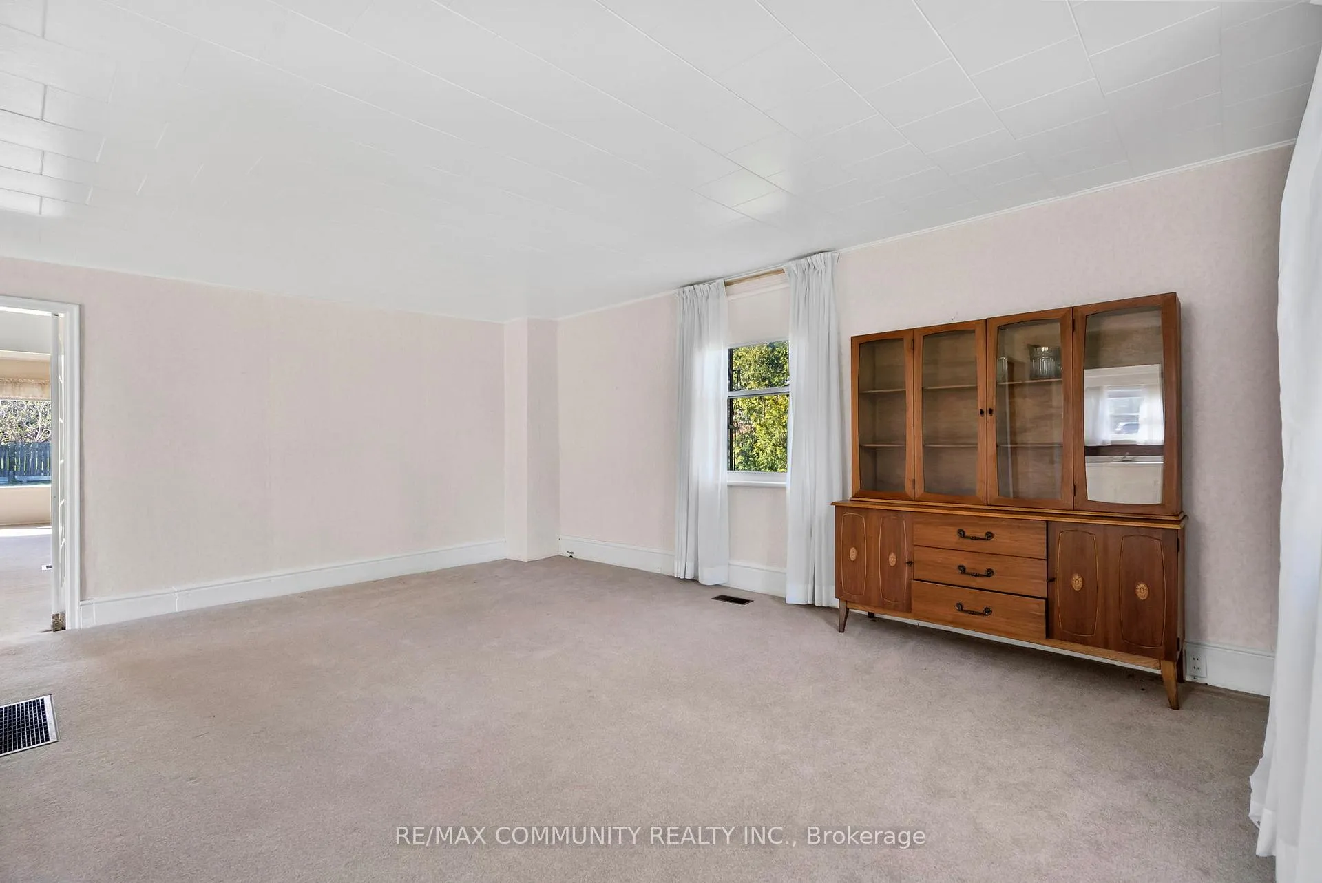 Photo 14 of 9850 Columbia Way, Caledon, Rural Caledon — HOMEH