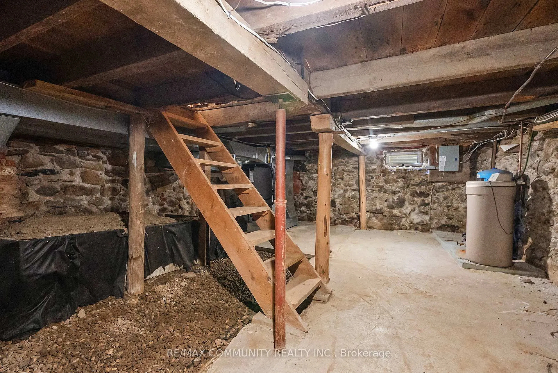 Photo 34 of 9850 Columbia Way, Caledon, Rural Caledon — HOMEH