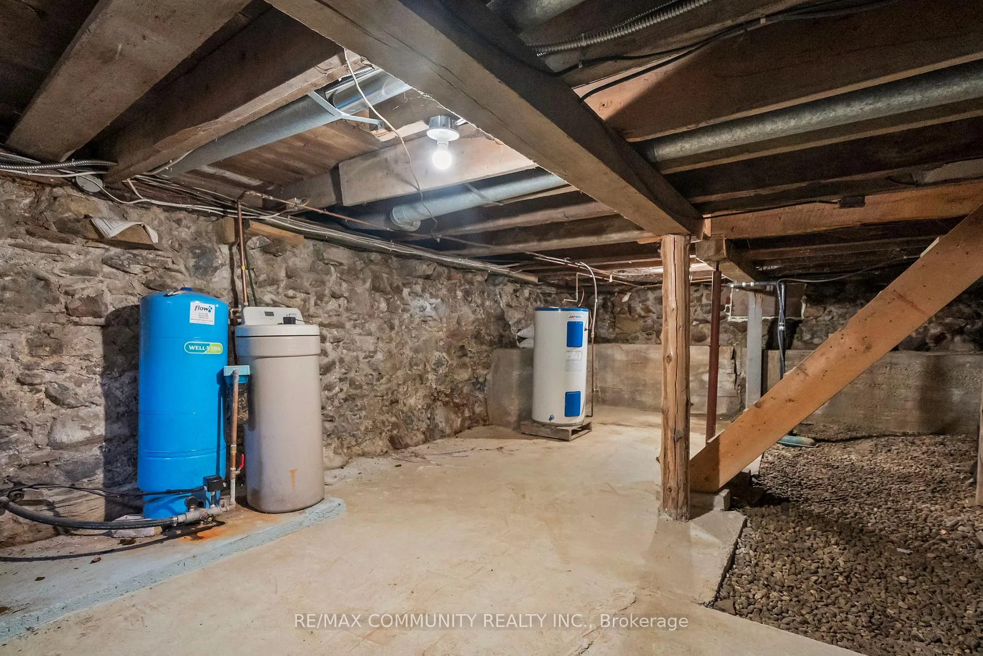 Photo 35 of 9850 Columbia Way, Caledon, Rural Caledon — HOMEH