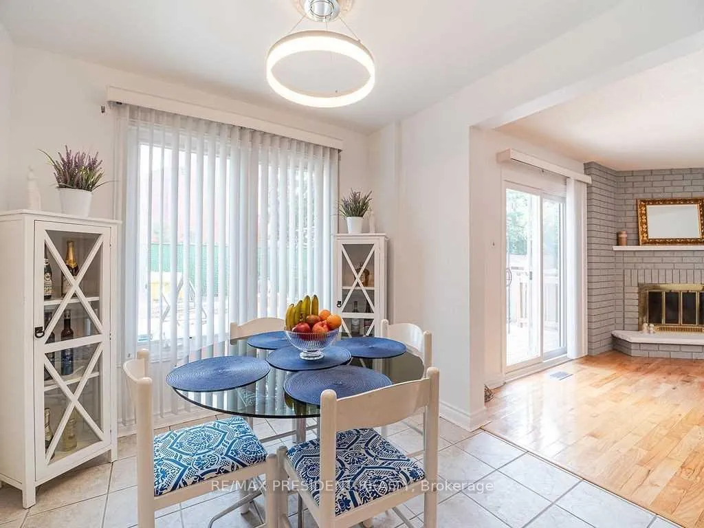 Photo 13 of 423 Brownridge Drive, Vaughan, Brownridge — HOMEH