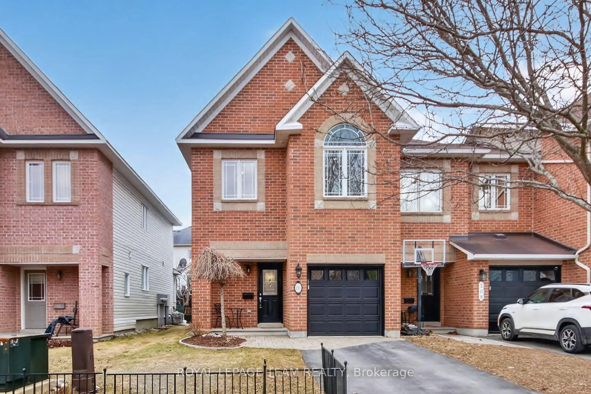 Photo 1 of 210 Hunterbrook Street N, Ottawa, Kanata - Morgan's Grant/South March — HOMEH