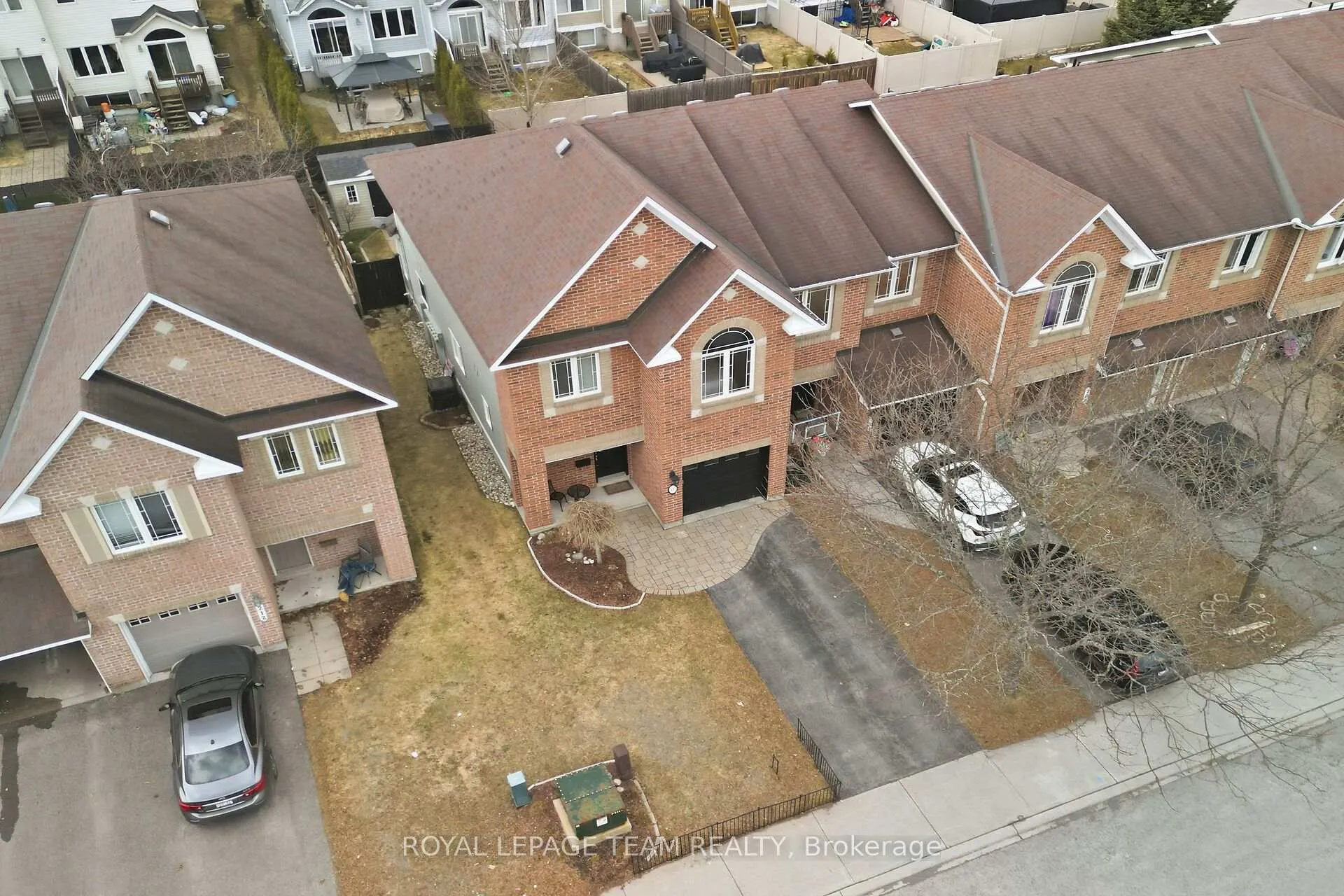 Photo 7 of 210 Hunterbrook Street N, Ottawa, Kanata - Morgan's Grant/South March — HOMEH