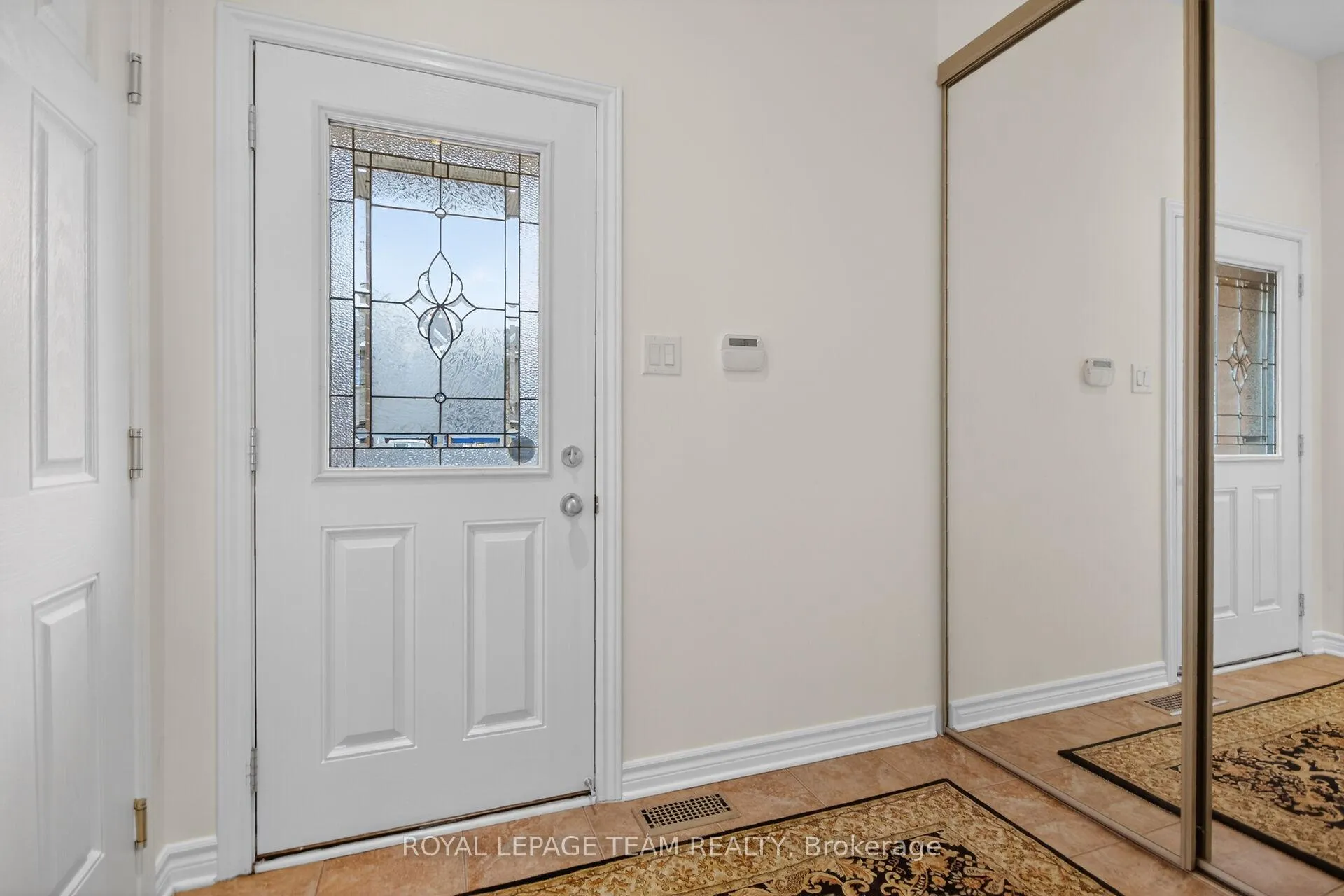 Photo 10 of 210 Hunterbrook Street N, Ottawa, Kanata - Morgan's Grant/South March — HOMEH