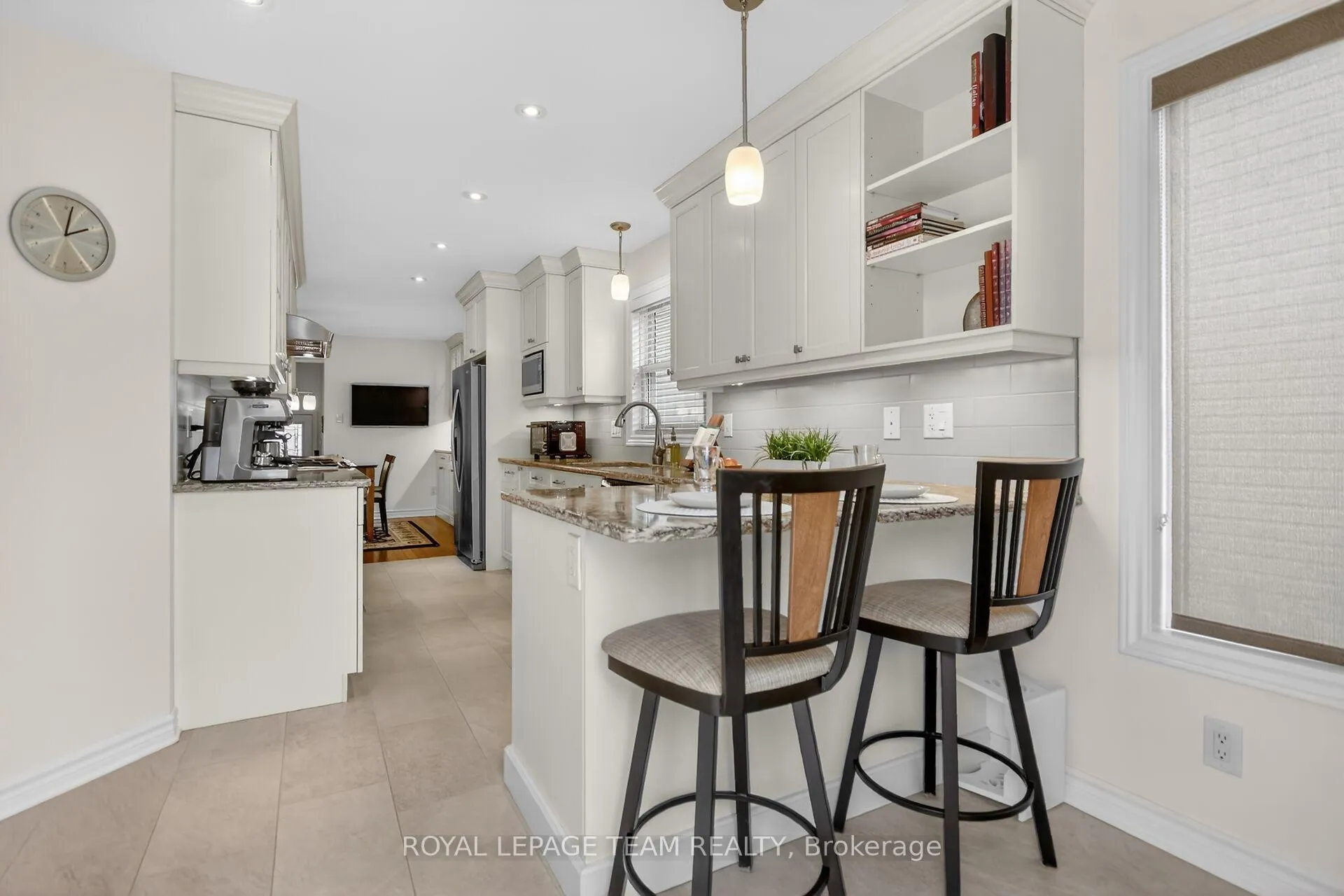 Photo 21 of 210 Hunterbrook Street N, Ottawa, Kanata - Morgan's Grant/South March — HOMEH
