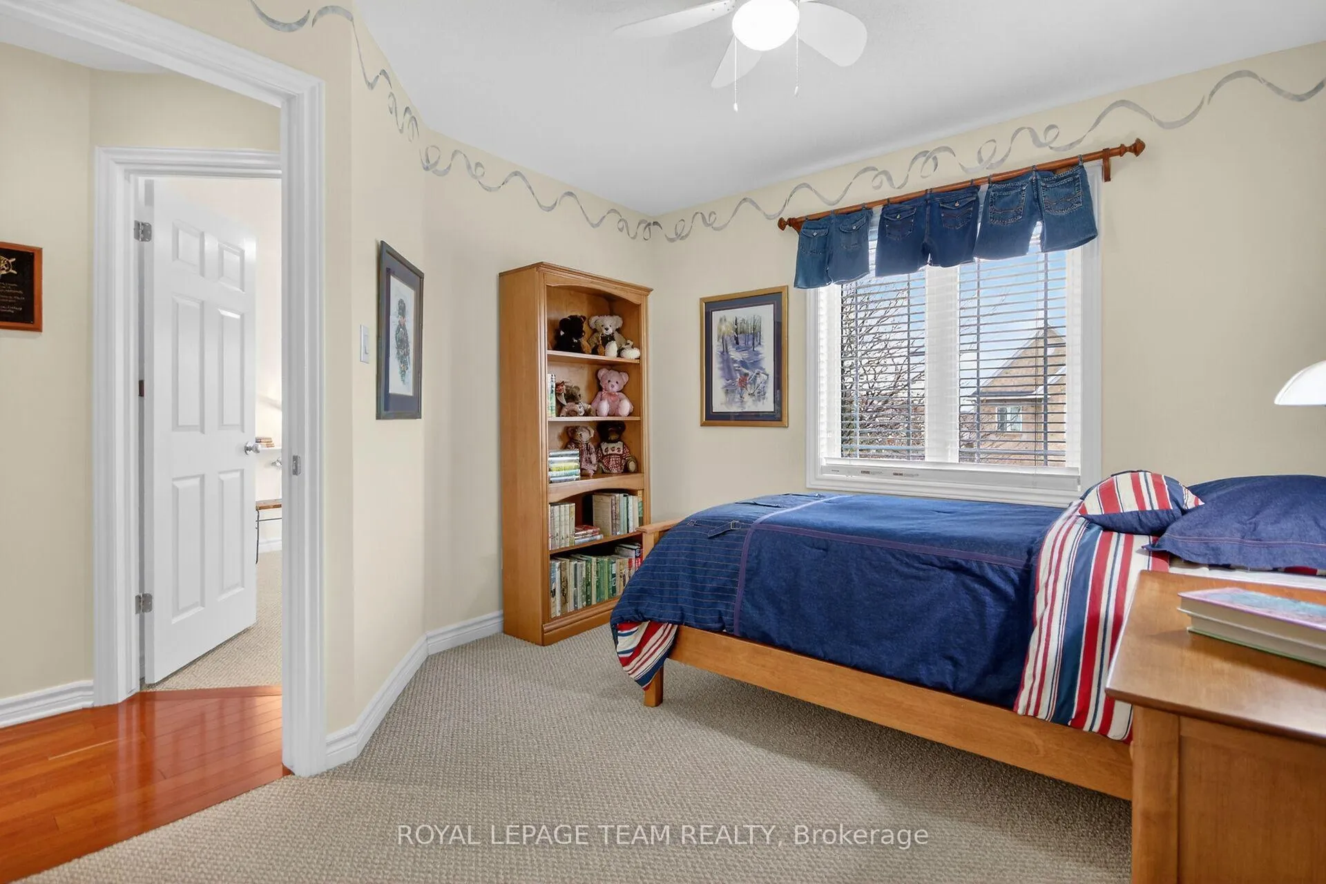 Photo 33 of 210 Hunterbrook Street N, Ottawa, Kanata - Morgan's Grant/South March — HOMEH